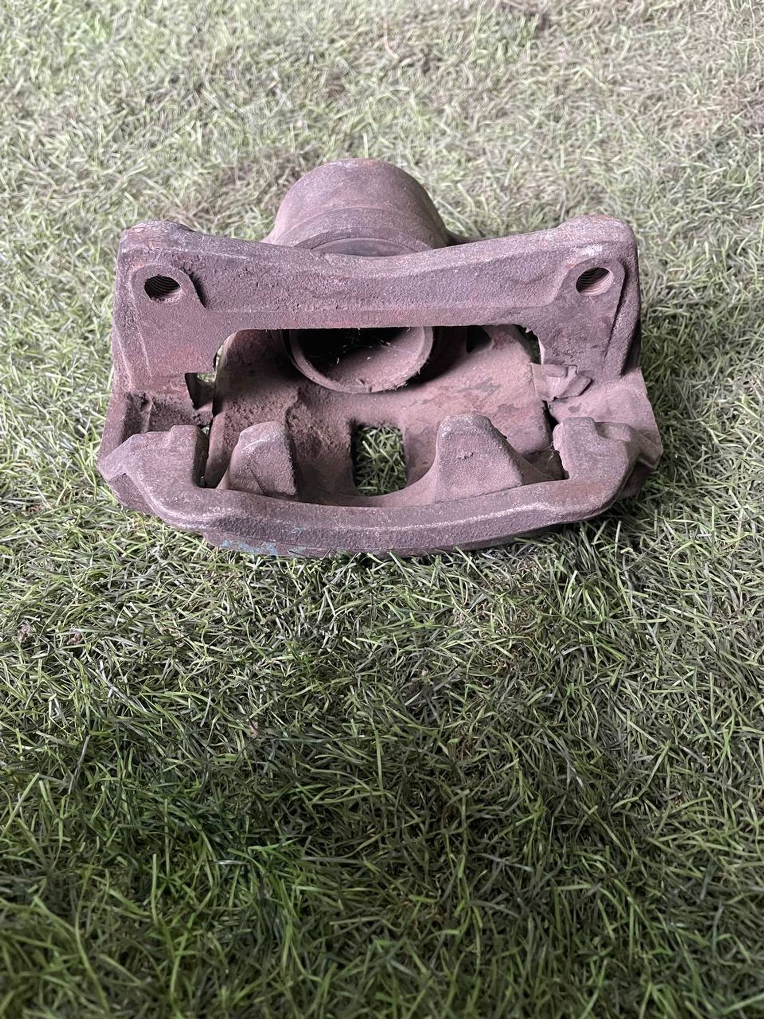 228 Суппорт тормозной передний правый TOYOTA CALDINA ST215, 3000 рублей, Невинномысск