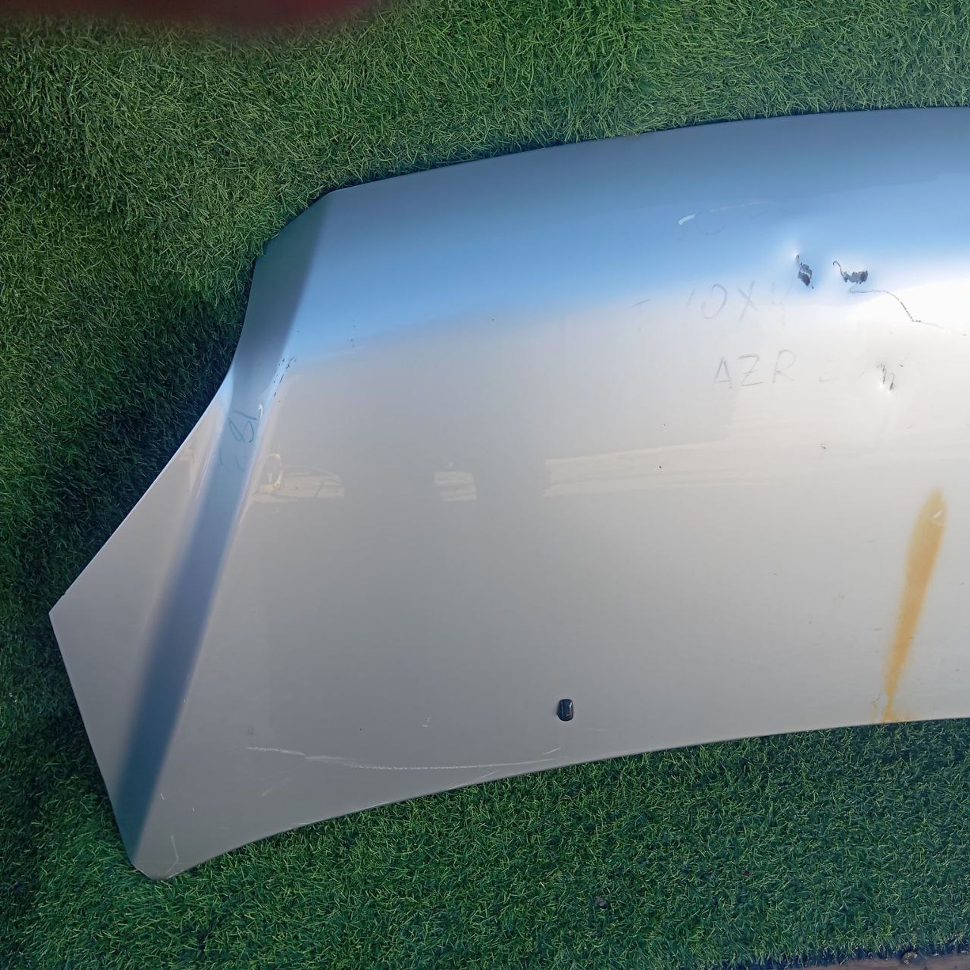 6 капот на TOYOTA VOXY AZR60, 12500 рублей, Невинномысск