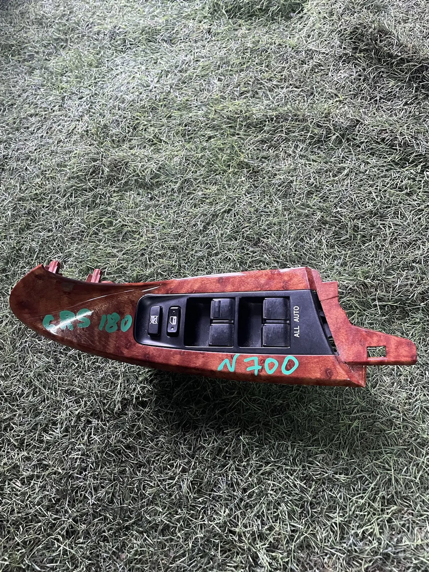https://ycs.partsauto.market/partsauto-images/thmbs/userImages/772e461030aea93f4dbb6447c0f924d3/part/a3bfc603-2b3e-4fb4-9f03-9b3462f6c86e_1778765410483.jpg