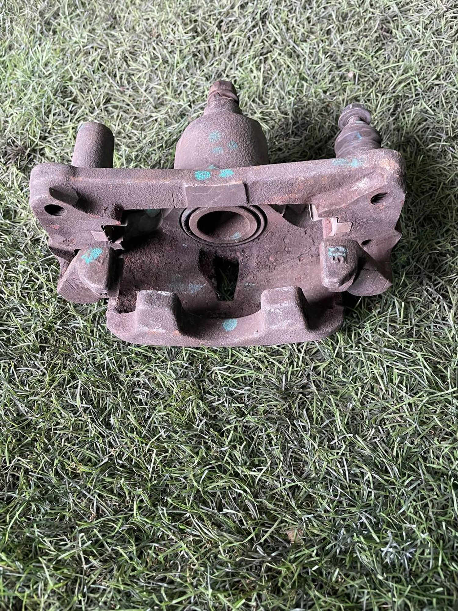 203 Суппорт тормозной передний правый TOYOTA GRACIA MCV25, 3000 рублей, Невинномысск