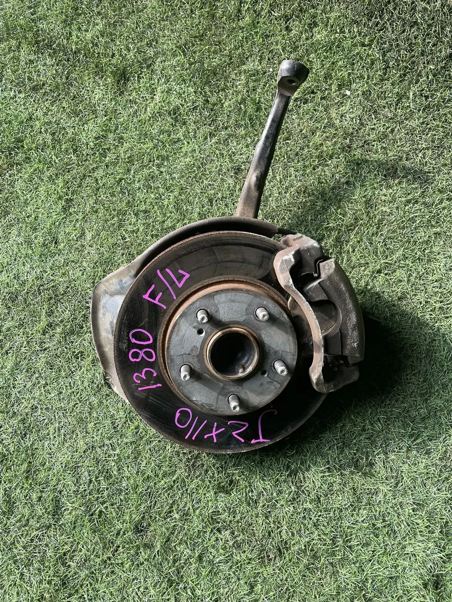 1380 Ступица передняя левая Toyota Mark II JZX110 1JZ-FSE 2002, 10000 рублей, Невинномысск