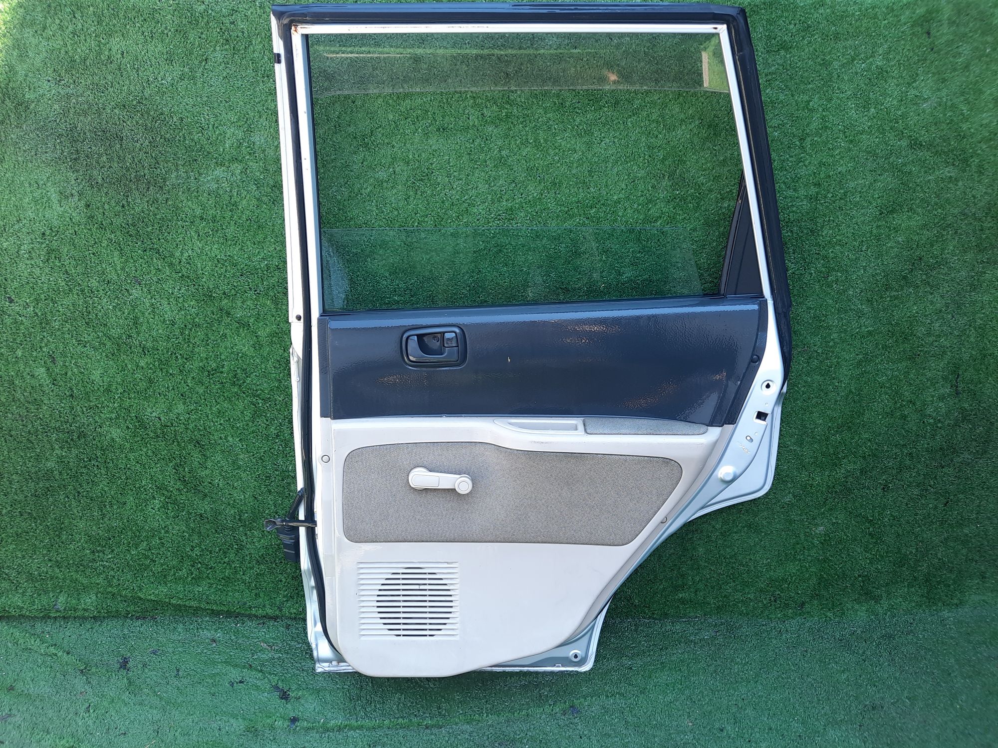 853 дверь на MITSUBISHI DINGO CQ2A, 8500 рублей, Невинномысск