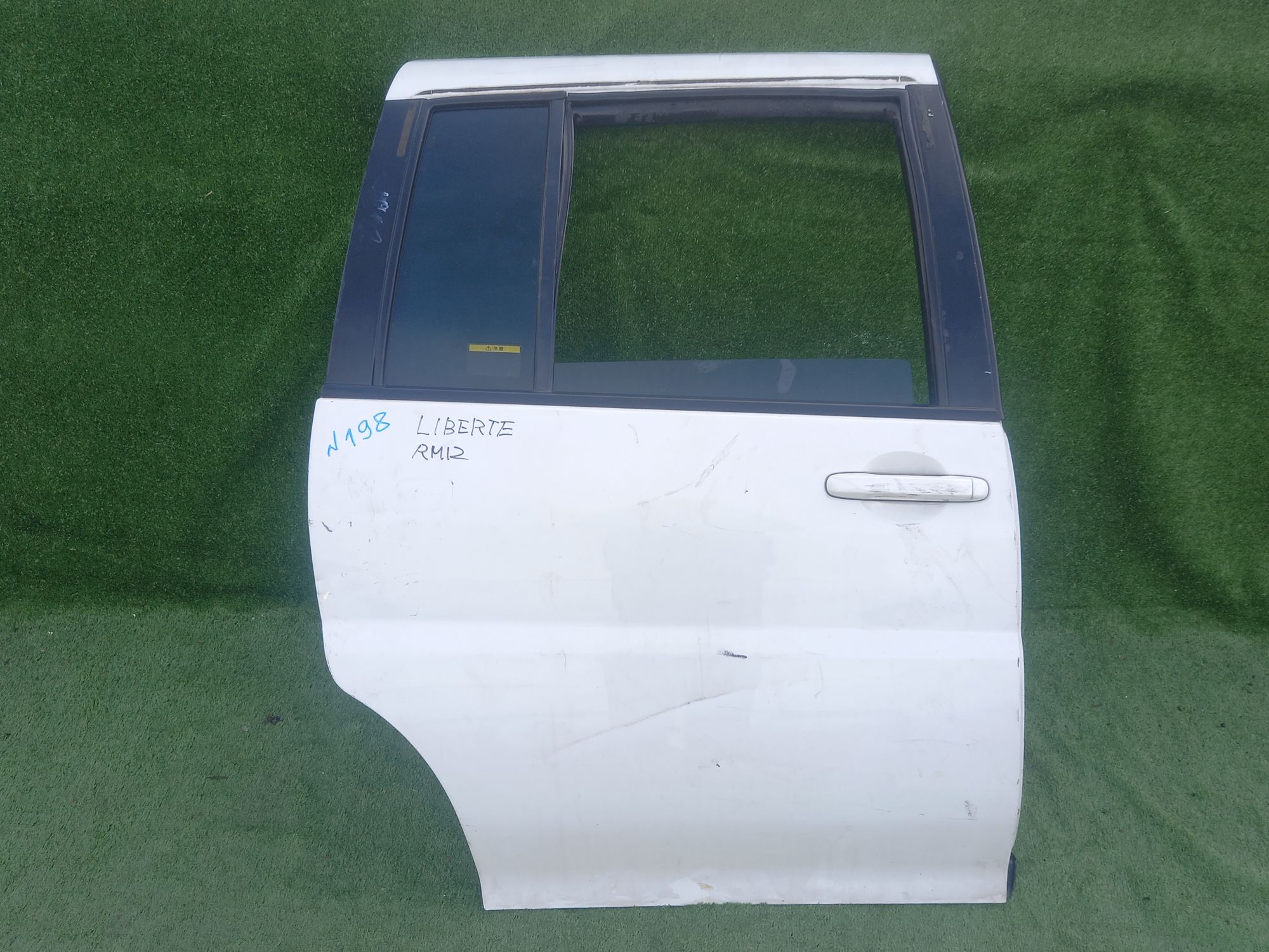 198 дверь на NISSAN LIBERTY RM12, 11500 рублей, Невинномысск