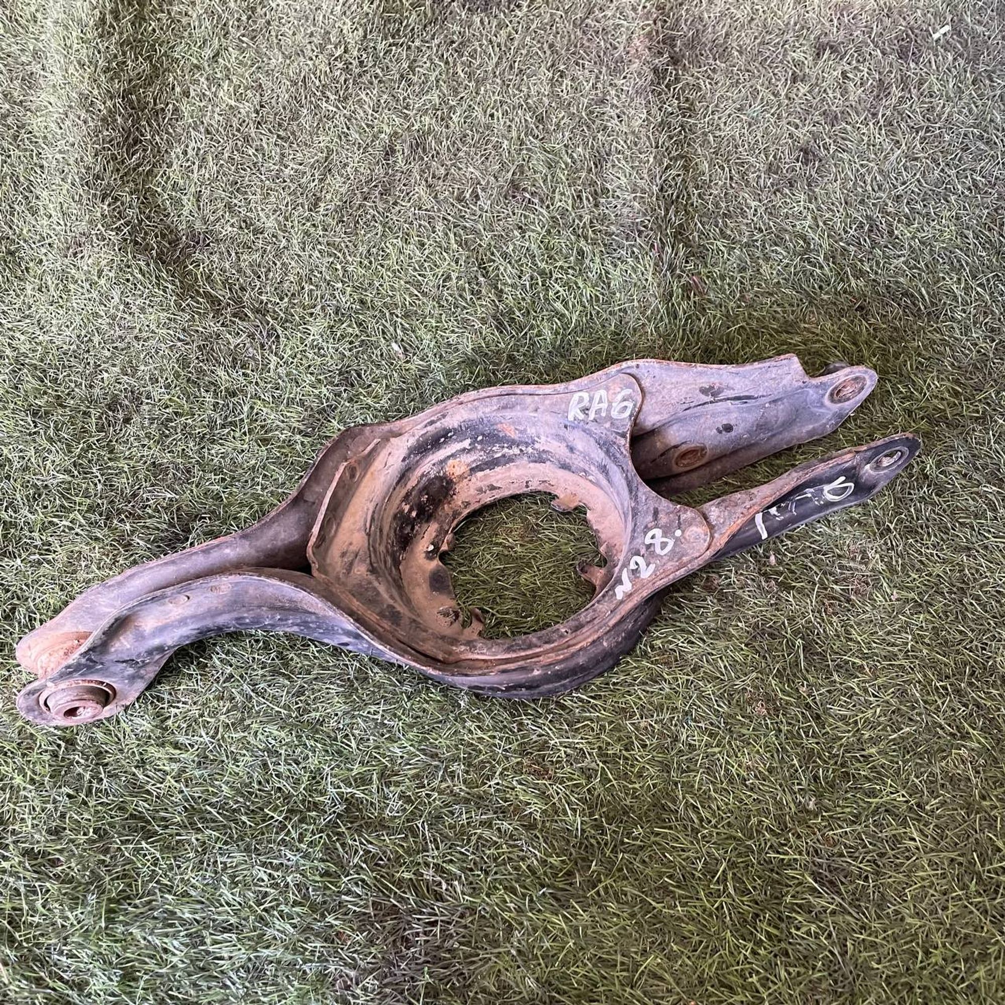 28 Рычаг задний поперечный нижний Honda Odyssey RA6, 3000 рублей, Невинномысск