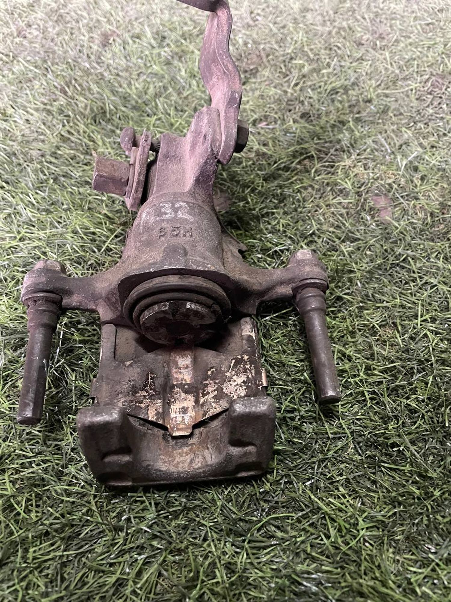 402 Суппорт тормозной задний правый NISSAN CEFIRO A32, 3000 рублей, Невинномысск