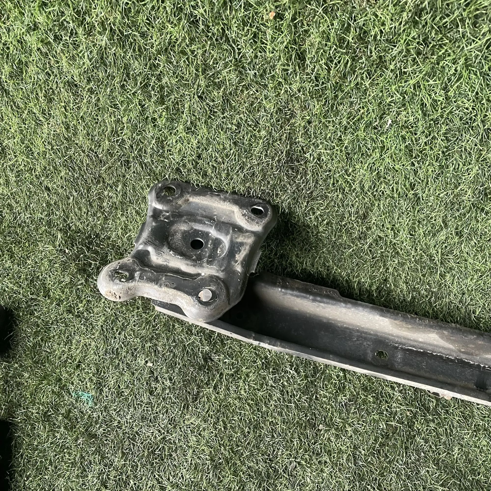 https://ycs.partsauto.market/partsauto-images/thmbs/userImages/772e461030aea93f4dbb6447c0f924d3/part/a4efb7a4-23eb-4b66-804a-42aed0b9983c_1776940655923.jpg