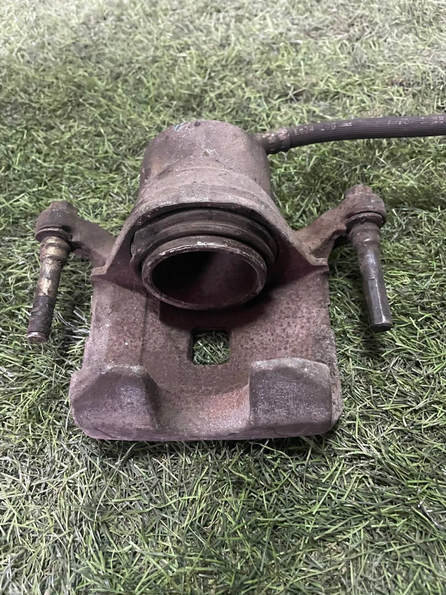 371 Суппорт тормозной передний правый NISSAN CEFIRO A33, 3000 рублей, Невинномысск