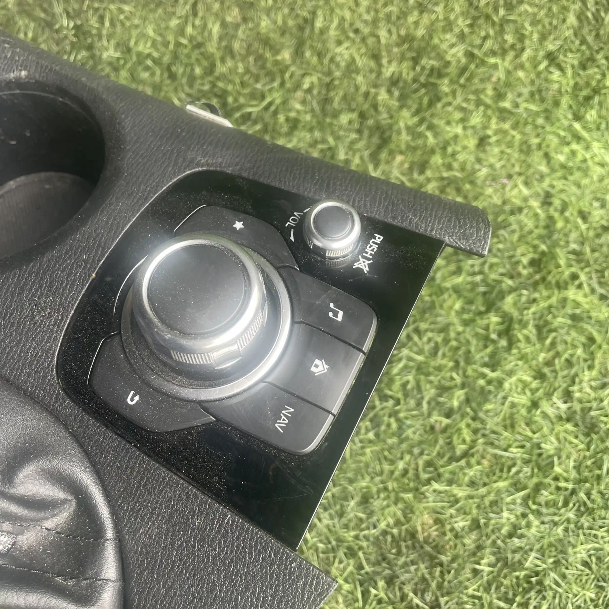 https://ycs.partsauto.market/partsauto-images/thmbs/userImages/772e461030aea93f4dbb6447c0f924d3/part/a4f20534-b72f-4c6b-99be-2e60587160e7_1776670242937.jpg