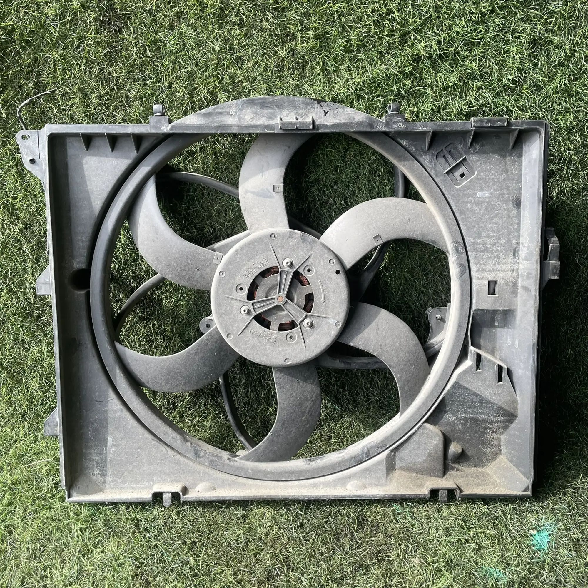 https://ycs.partsauto.market/partsauto-images/thmbs/userImages/772e461030aea93f4dbb6447c0f924d3/part/a594a9d5-5ebf-43f4-8e9a-2a574ad7804e_1776939111032.jpg