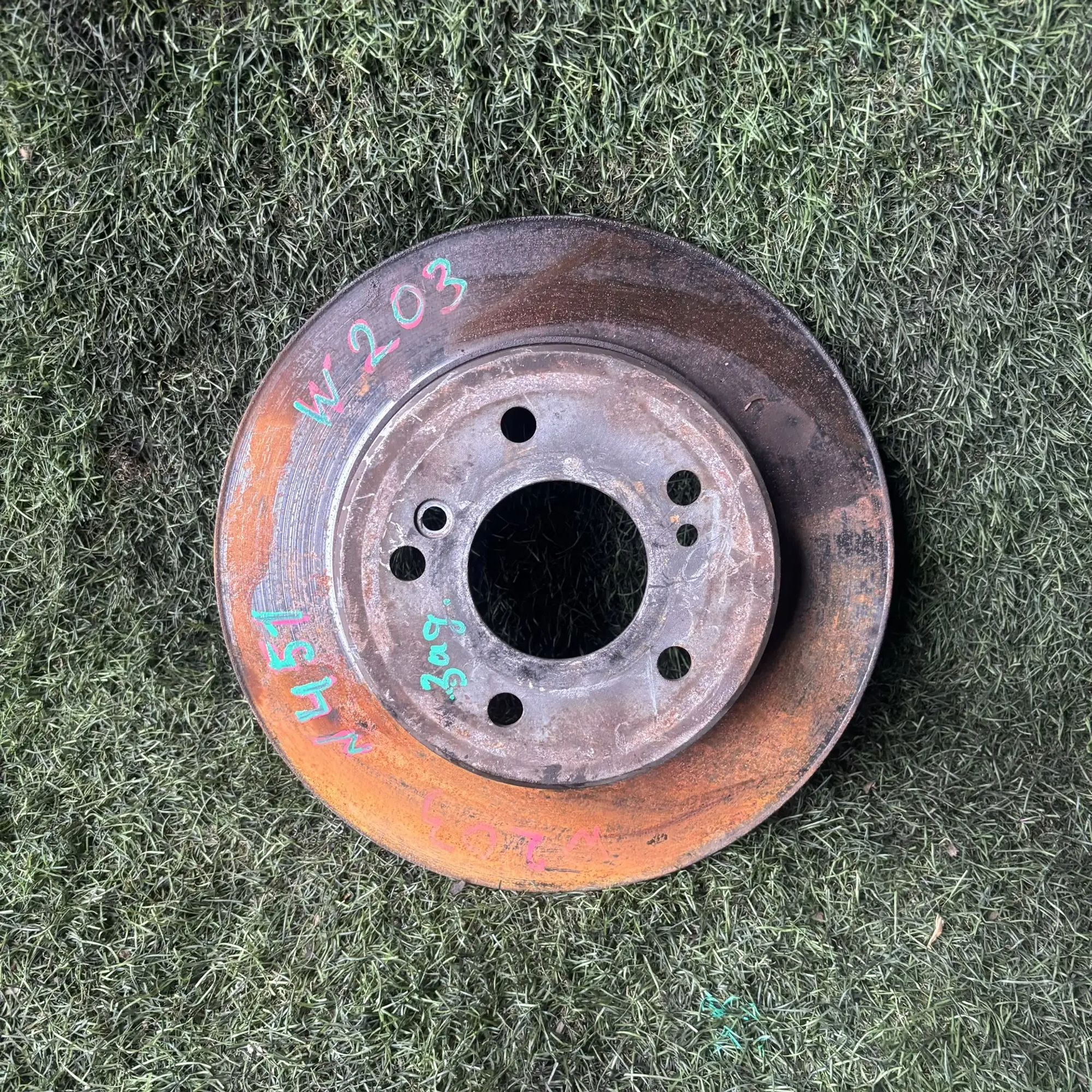 https://ycs.partsauto.market/partsauto-images/thmbs/userImages/772e461030aea93f4dbb6447c0f924d3/part/a5b45105-4169-4273-afb9-c1e0d9a16584_1776933937020.jpg