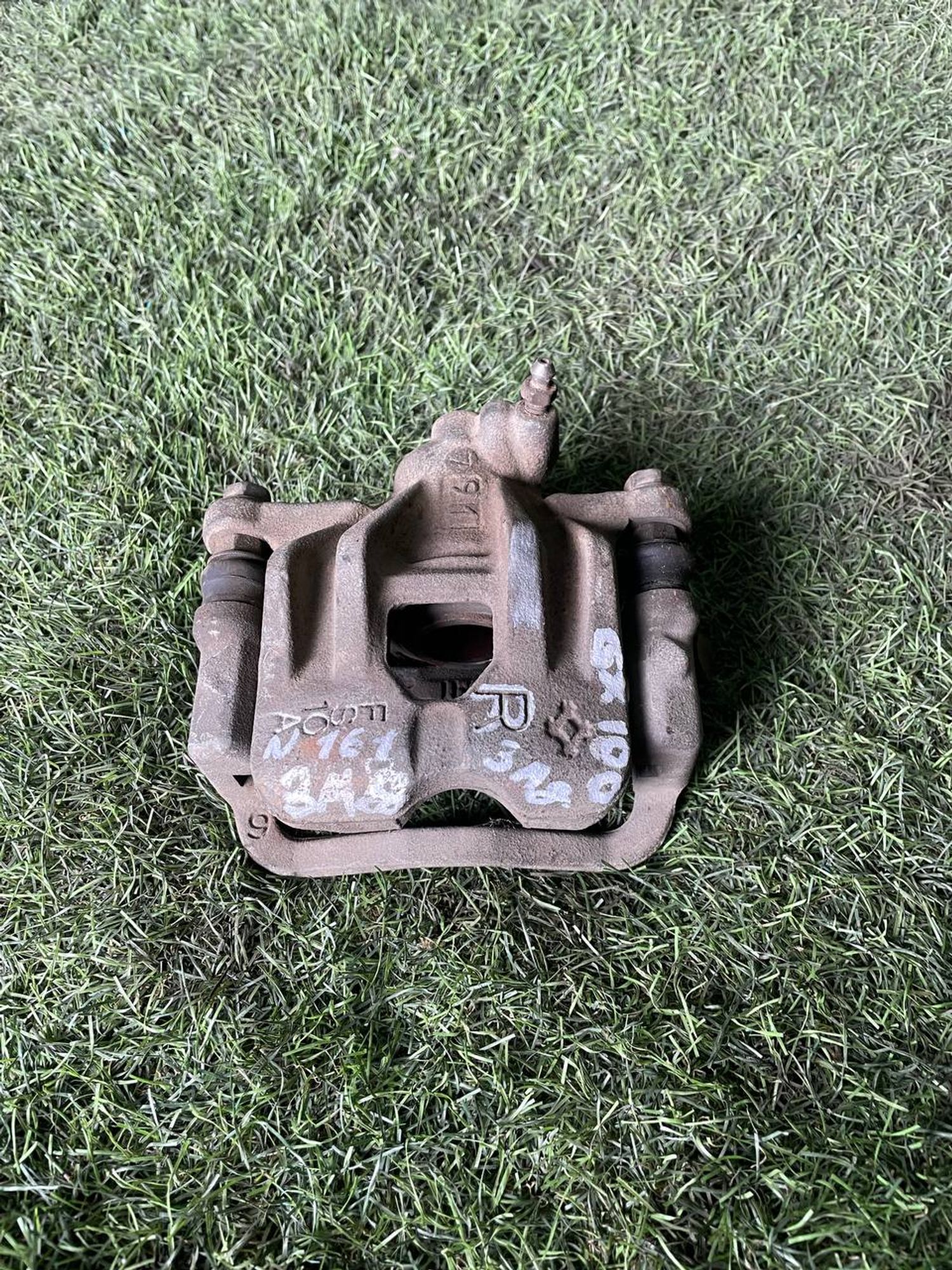 161 Суппорт тормозной задний правый TOYOTA CHASER GX100, 3000 рублей, Невинномысск