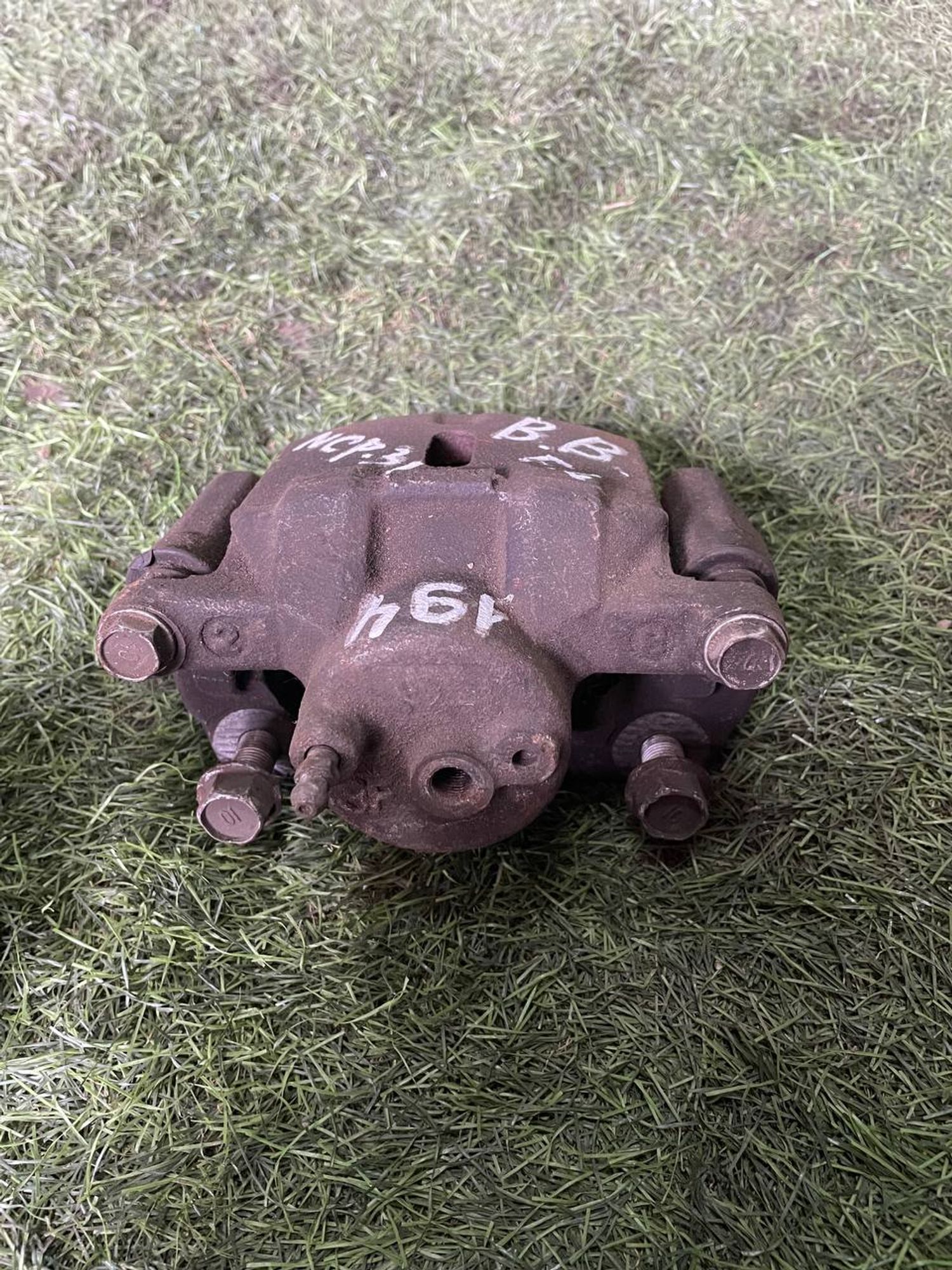 194 Суппорт тормозной передний левый TOYOTA BB NCP31, 3000 рублей, Невинномысск