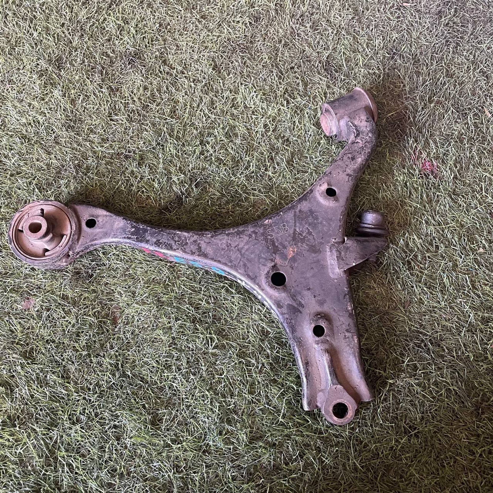 460 Рычаг передний левый нижний HONDA CIVIC ES3, 3000 рублей, Невинномысск