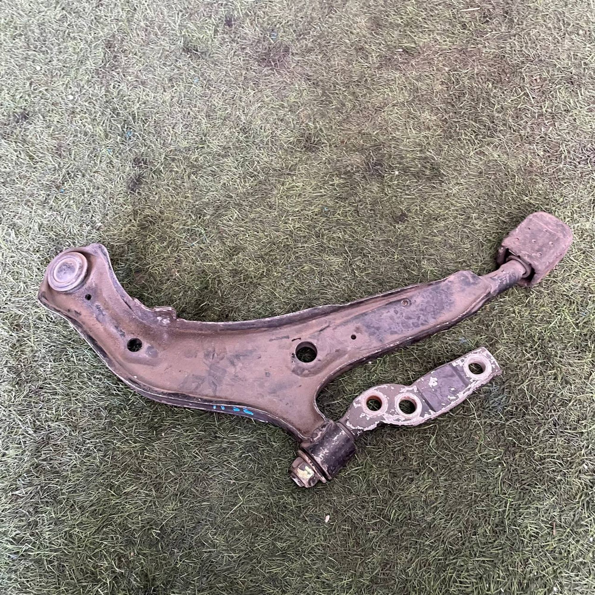 239 Рычаг передний левый нижний NISSAN CEFIRO A32, 3500 рублей, Невинномысск