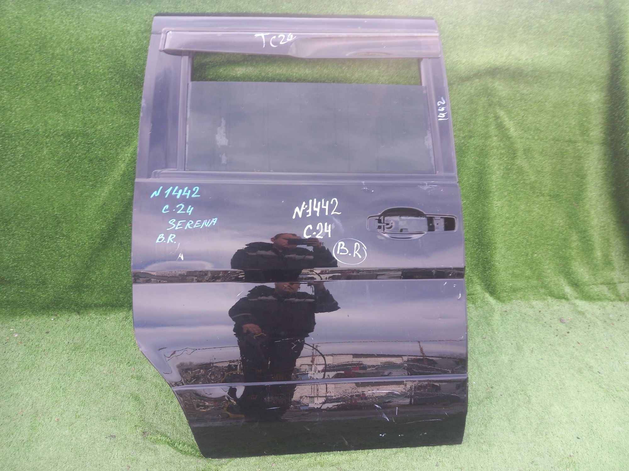 1442 дверь на NISSAN SERENA C24, 10000 рублей, Невинномысск