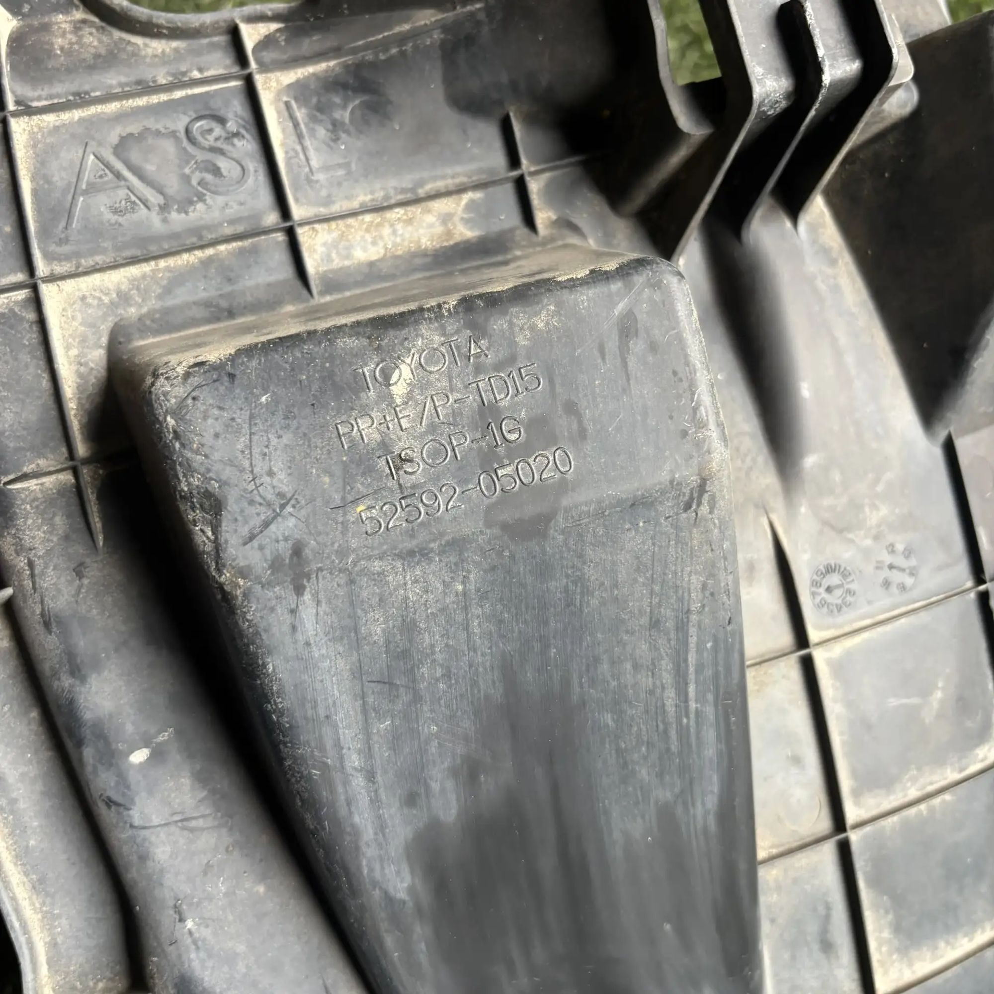 https://ycs.partsauto.market/partsauto-images/thmbs/userImages/772e461030aea93f4dbb6447c0f924d3/part/a768acae-a3ab-44ff-9f9b-6a5a3297e929_1777280577818.jpg