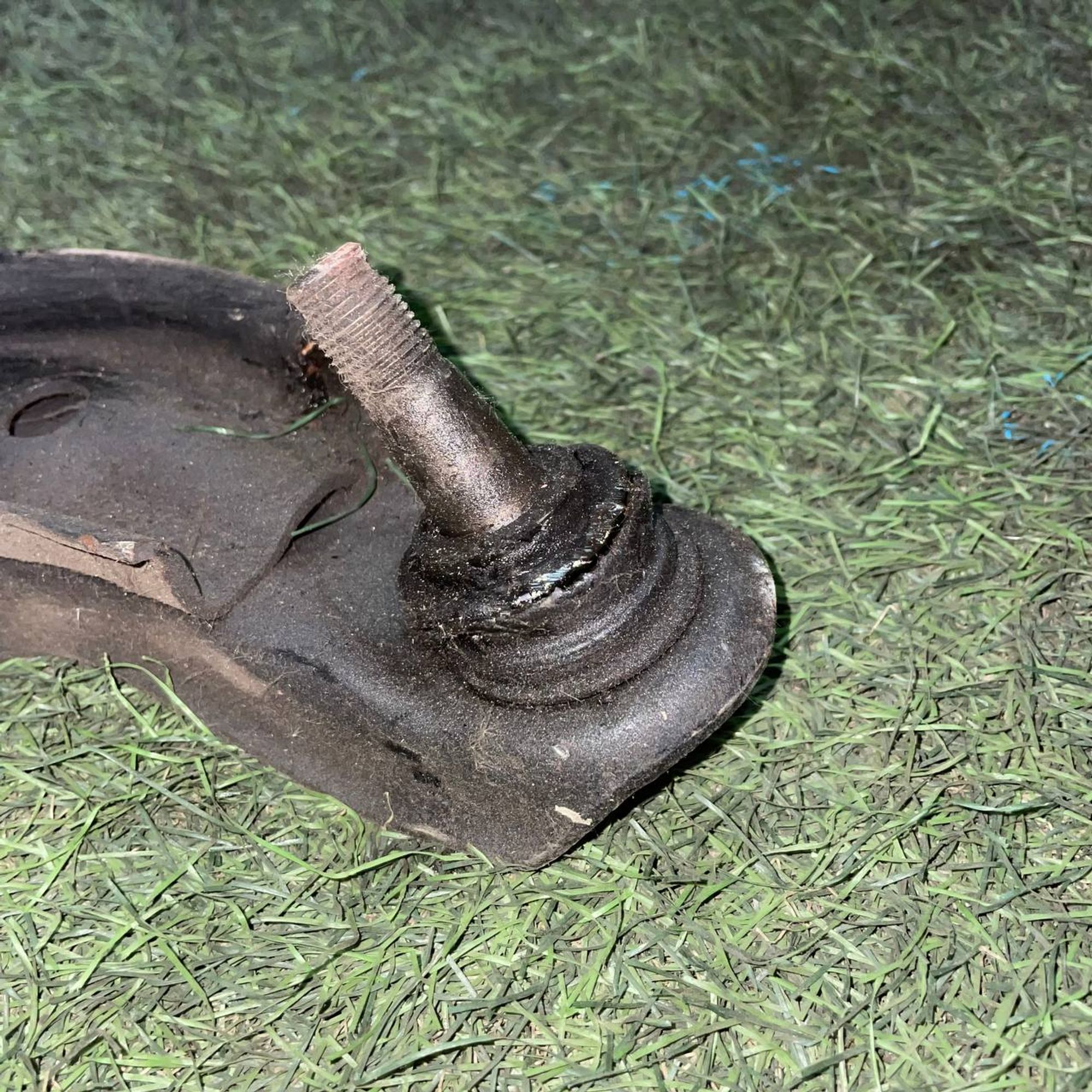 327 Рычаг передний правый нижний NISSAN BLUEBIRD U14, 3500 рублей, Невинномысск