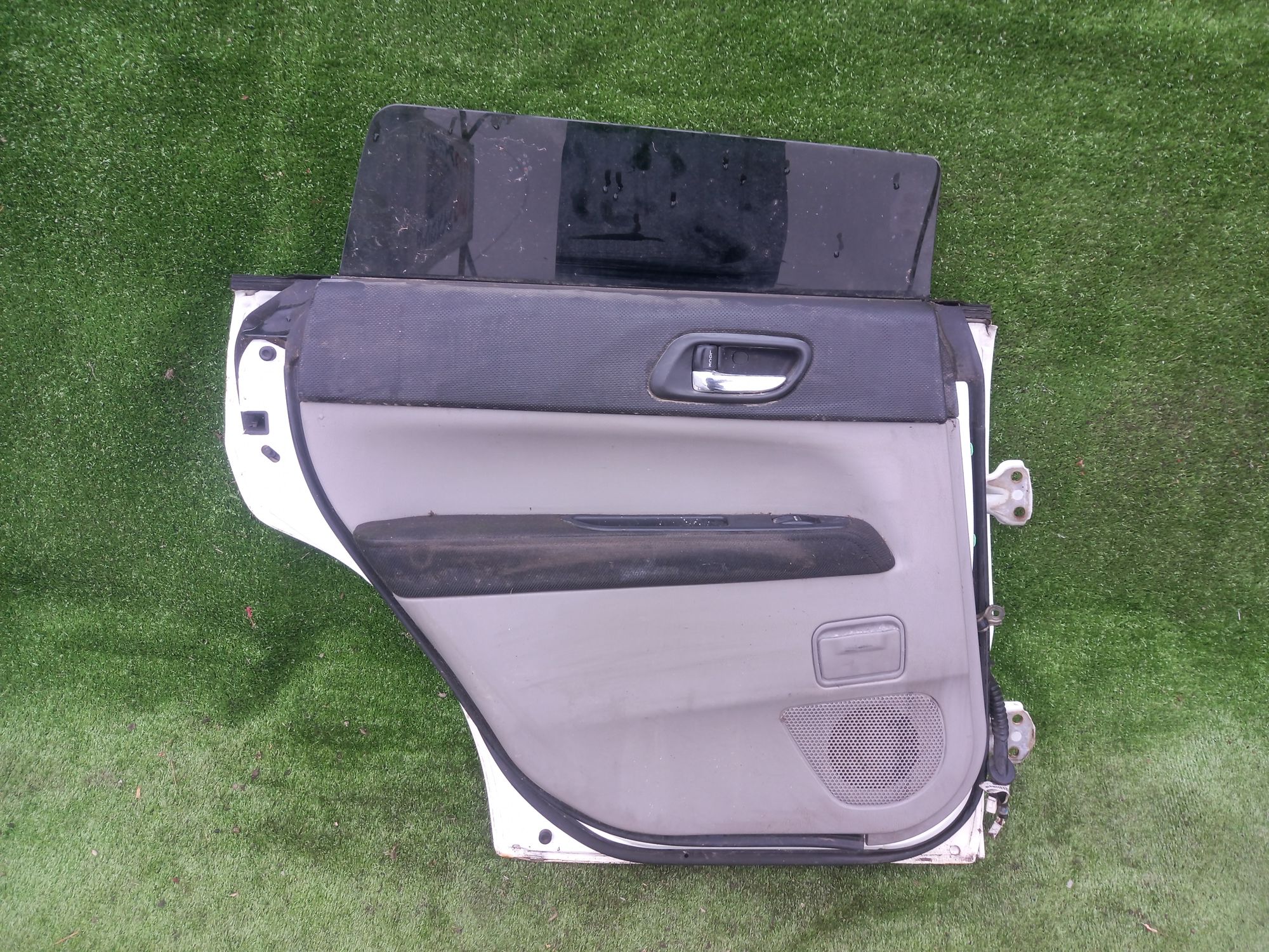 923 дверь на SUBARU FORESTER SG5, 12000 рублей, Невинномысск