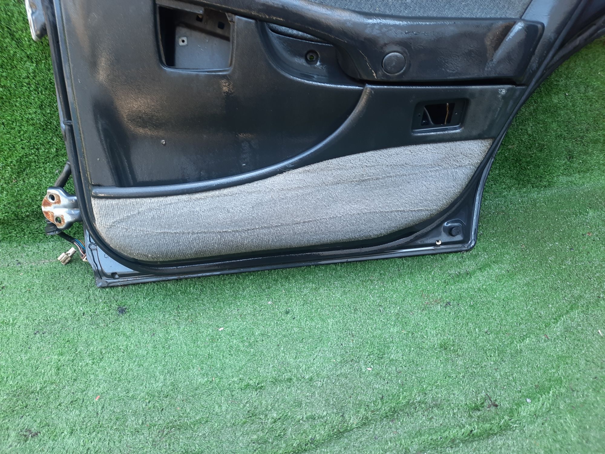 437 дверь на MITSUBISHI DIAMANTE F25A, 6500 рублей, Невинномысск