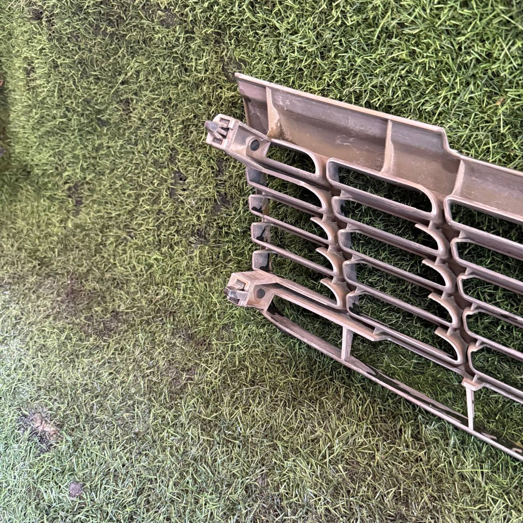 389 Решетка радиатора NISSAN LIBERTY PM12, 4000 рублей, Невинномысск