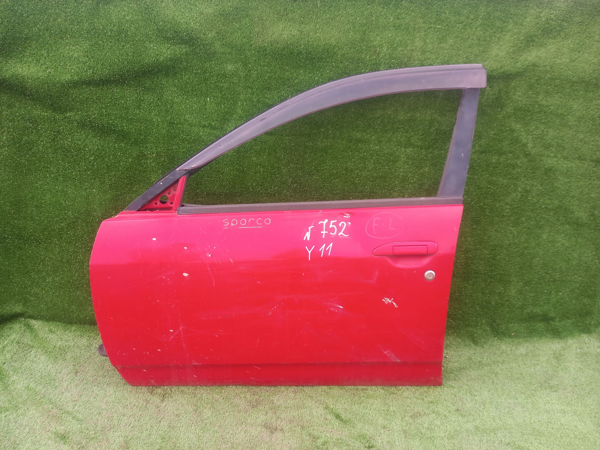 752 дверь на NISSAN WINGROAD Y11, 9500 рублей, Невинномысск