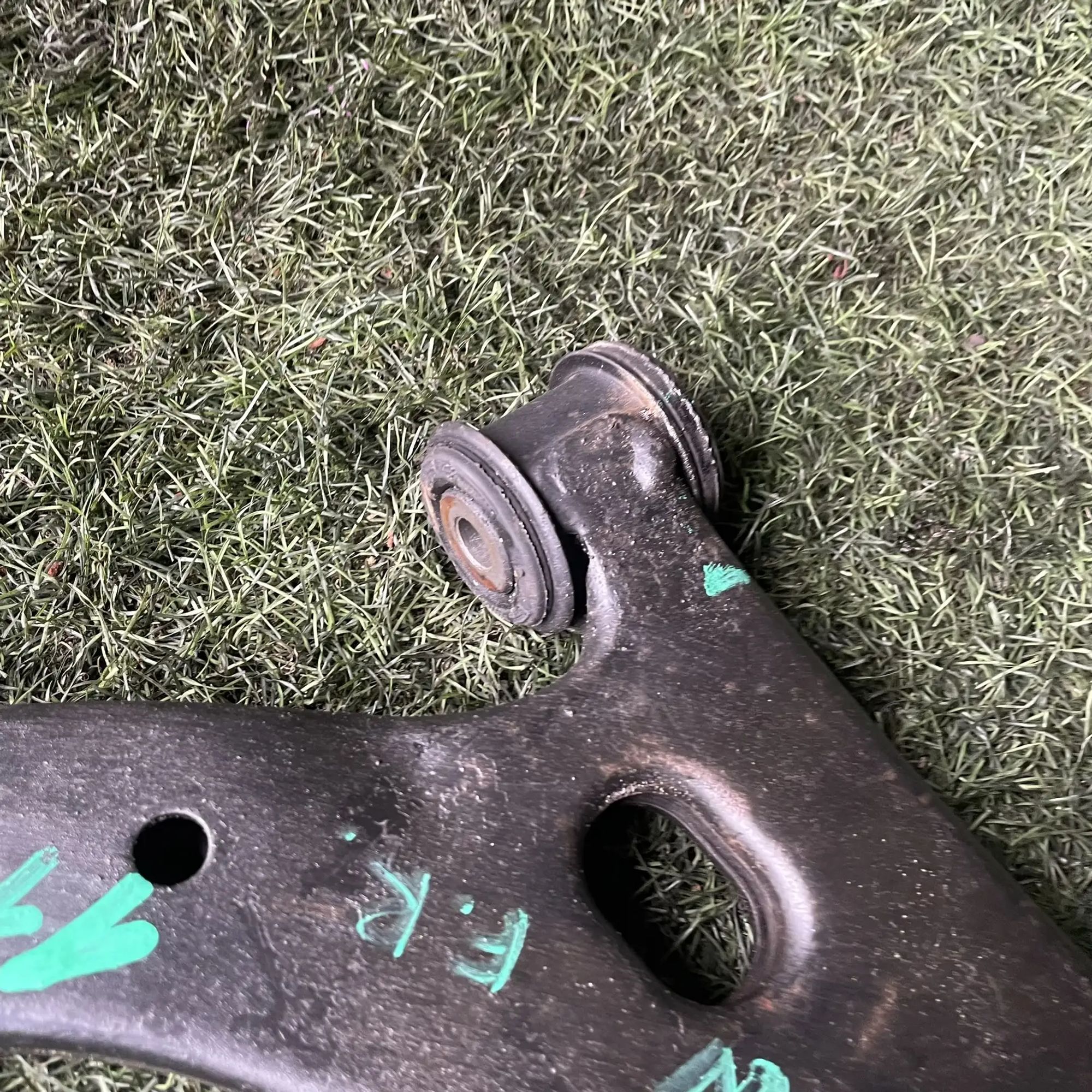 https://ycs.partsauto.market/partsauto-images/thmbs/userImages/772e461030aea93f4dbb6447c0f924d3/part/a98a1e28-4d08-437f-bb91-187d3627619c_1776932947671.jpg