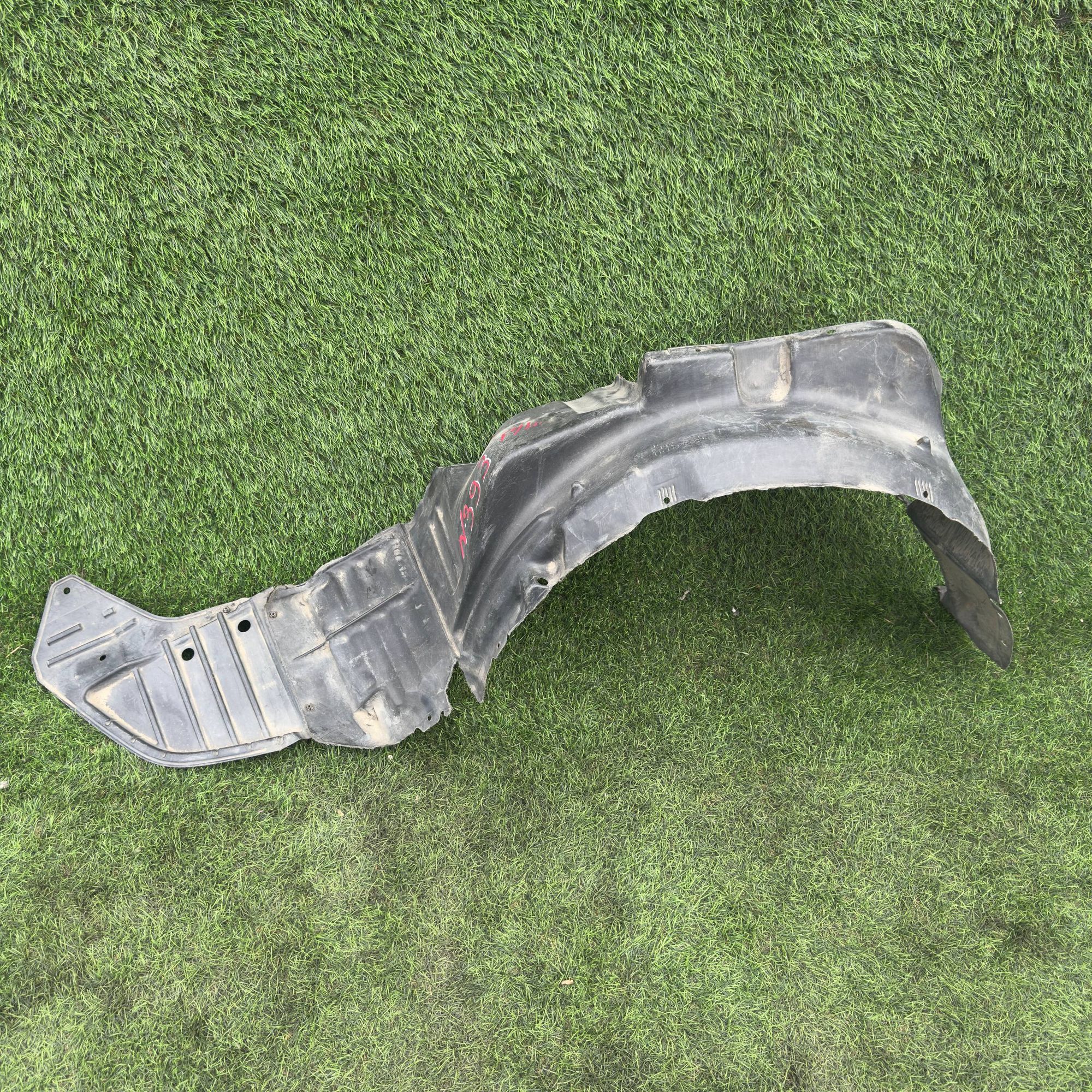 393 Подкрылок передний левый MITSUBISHI LANCER CEDIA, 999 рублей, Невинномысск