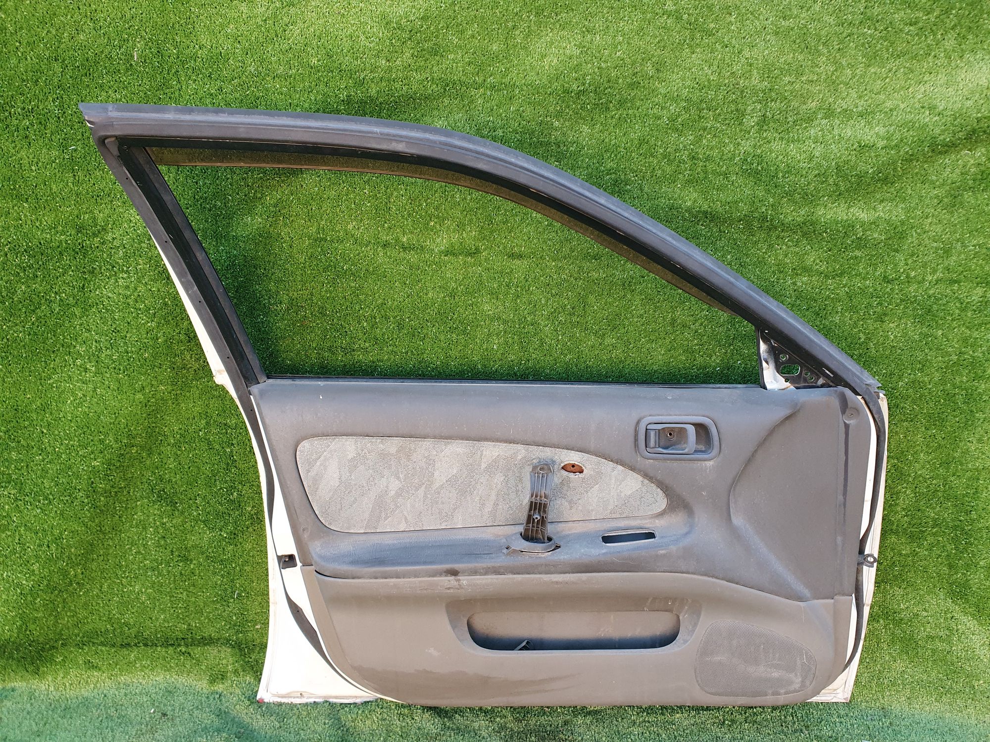 293 дверь на NISSAN AVENIR W11, 9500 рублей, Невинномысск