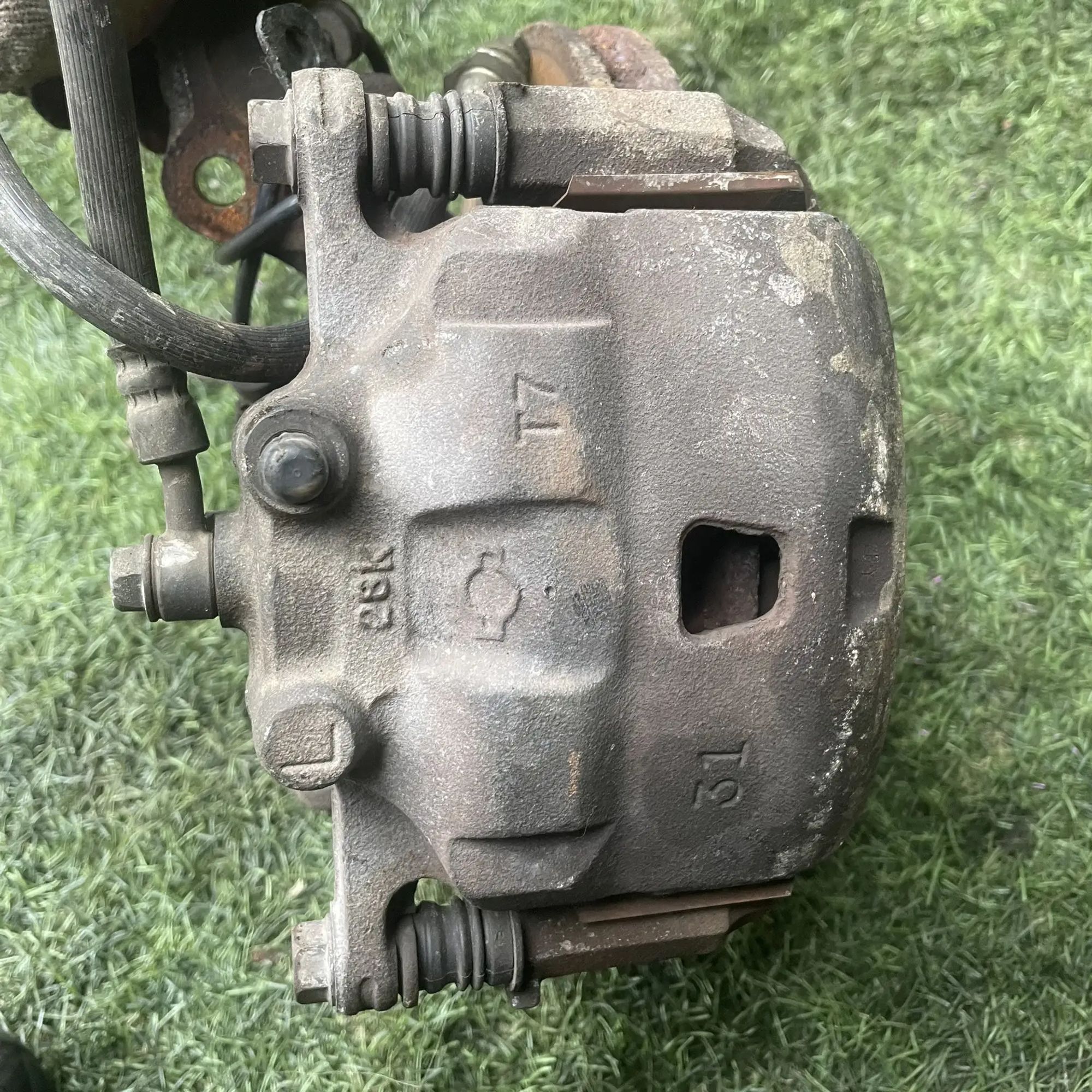 1382 Ступица передняя левая Nissan Sunny FB15 QG15DE 2002, 7500 рублей, Невинномысск