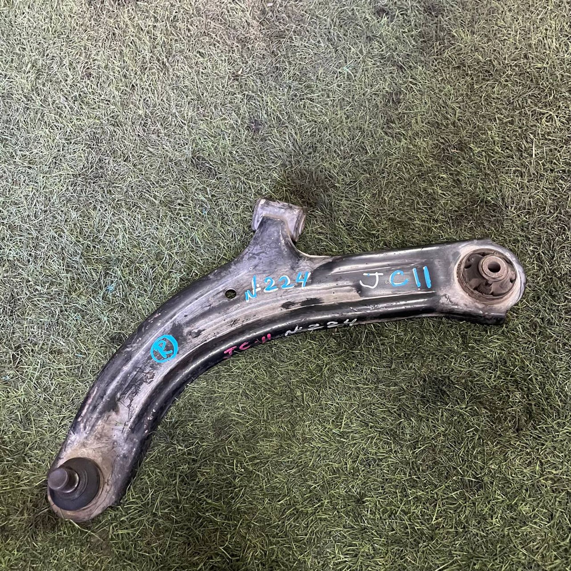 224 Рычаг передний левый нижний NISSAN TIIDA JC11, 3500 рублей, Невинномысск