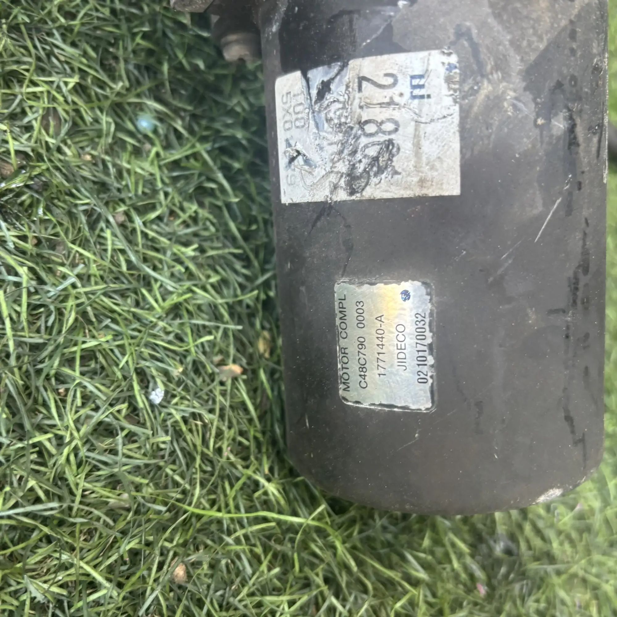 https://ycs.partsauto.market/partsauto-images/thmbs/userImages/772e461030aea93f4dbb6447c0f924d3/part/ab3cb559-e544-46f9-aa21-e0662a4af4e8_1776851317302.jpg