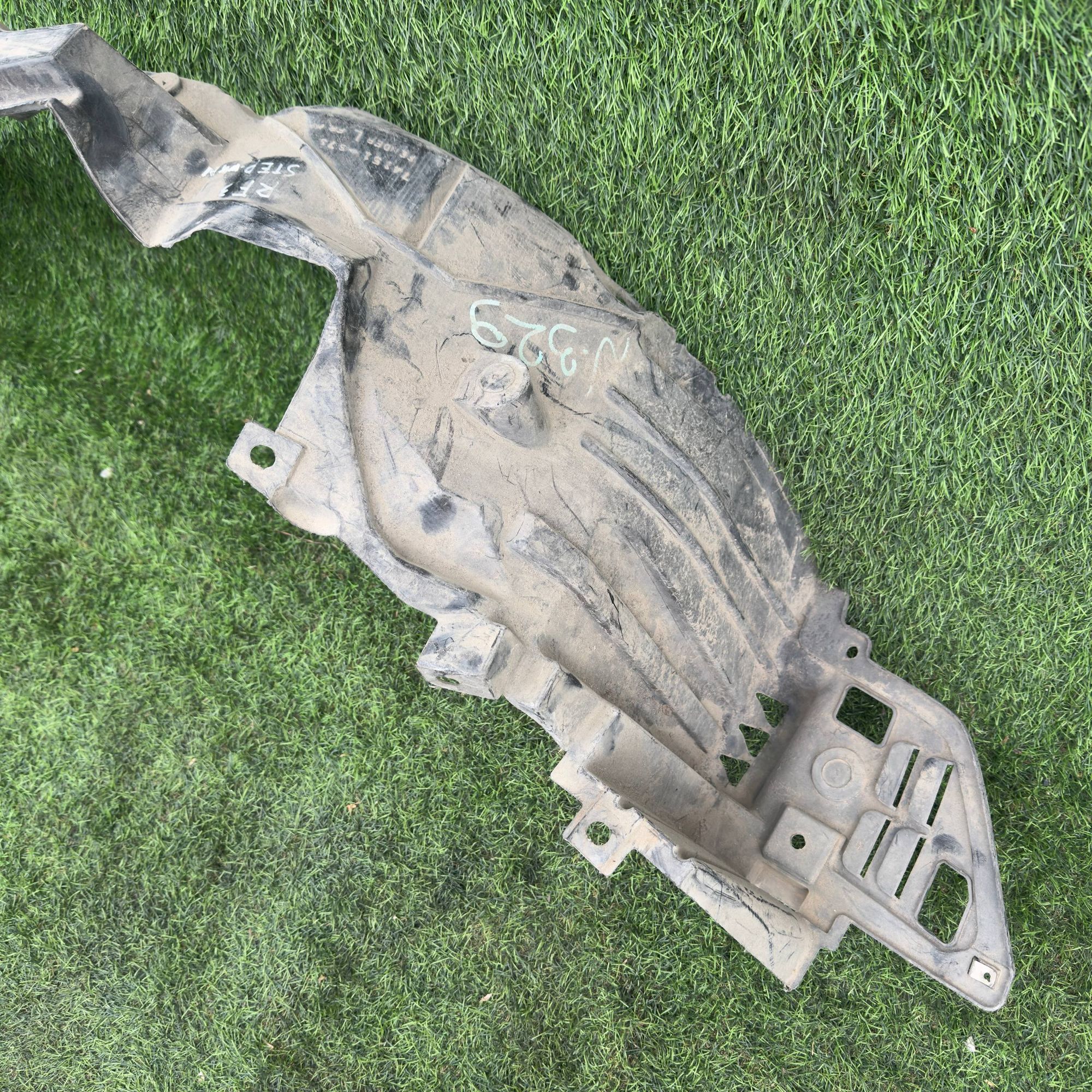 329 Подкрылок передний левый HONDA STEPWGN RF3, 999 рублей, Невинномысск