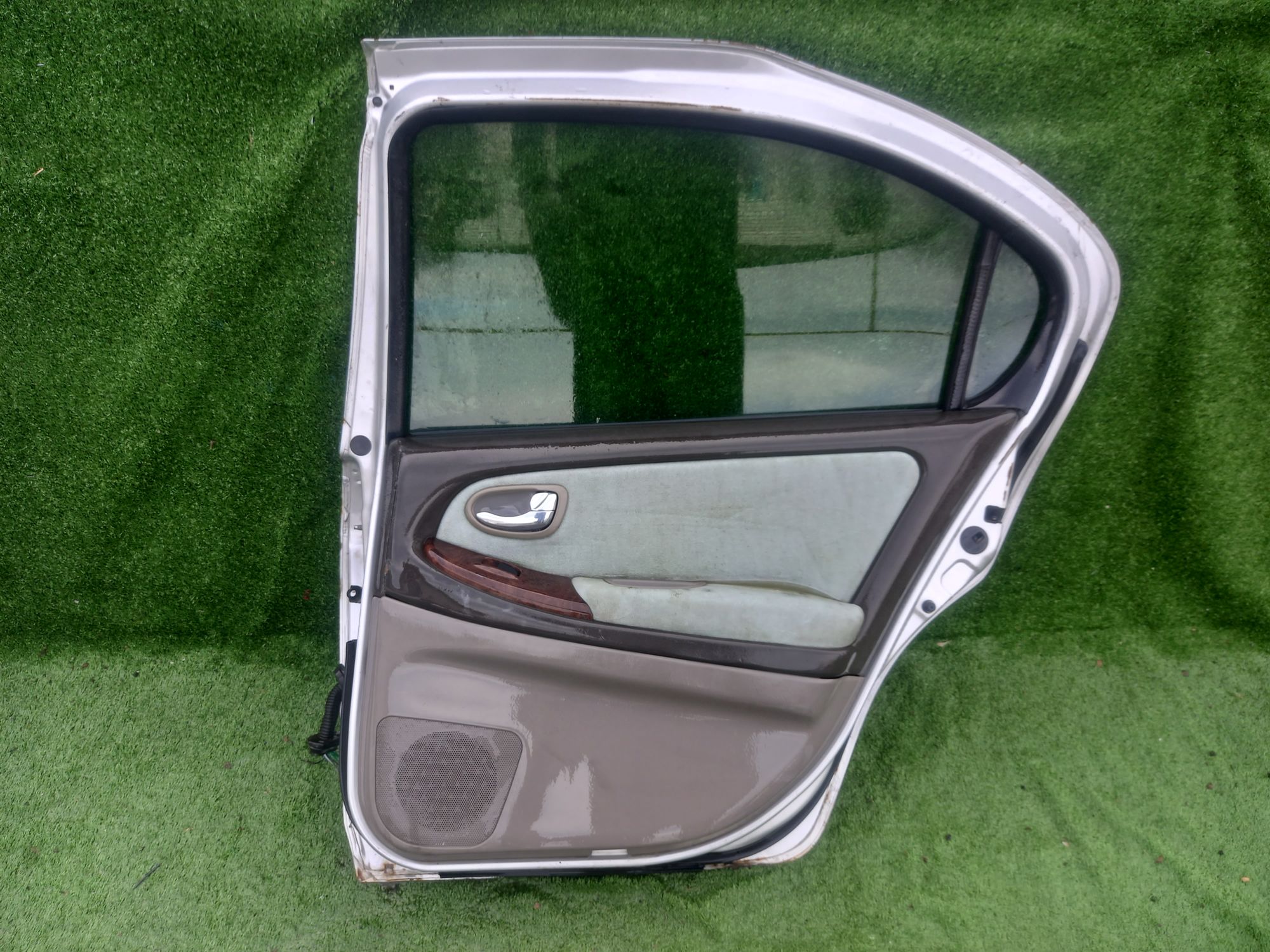 1062 дверь на NISSAN CEFIRO A33, 10500 рублей, Невинномысск