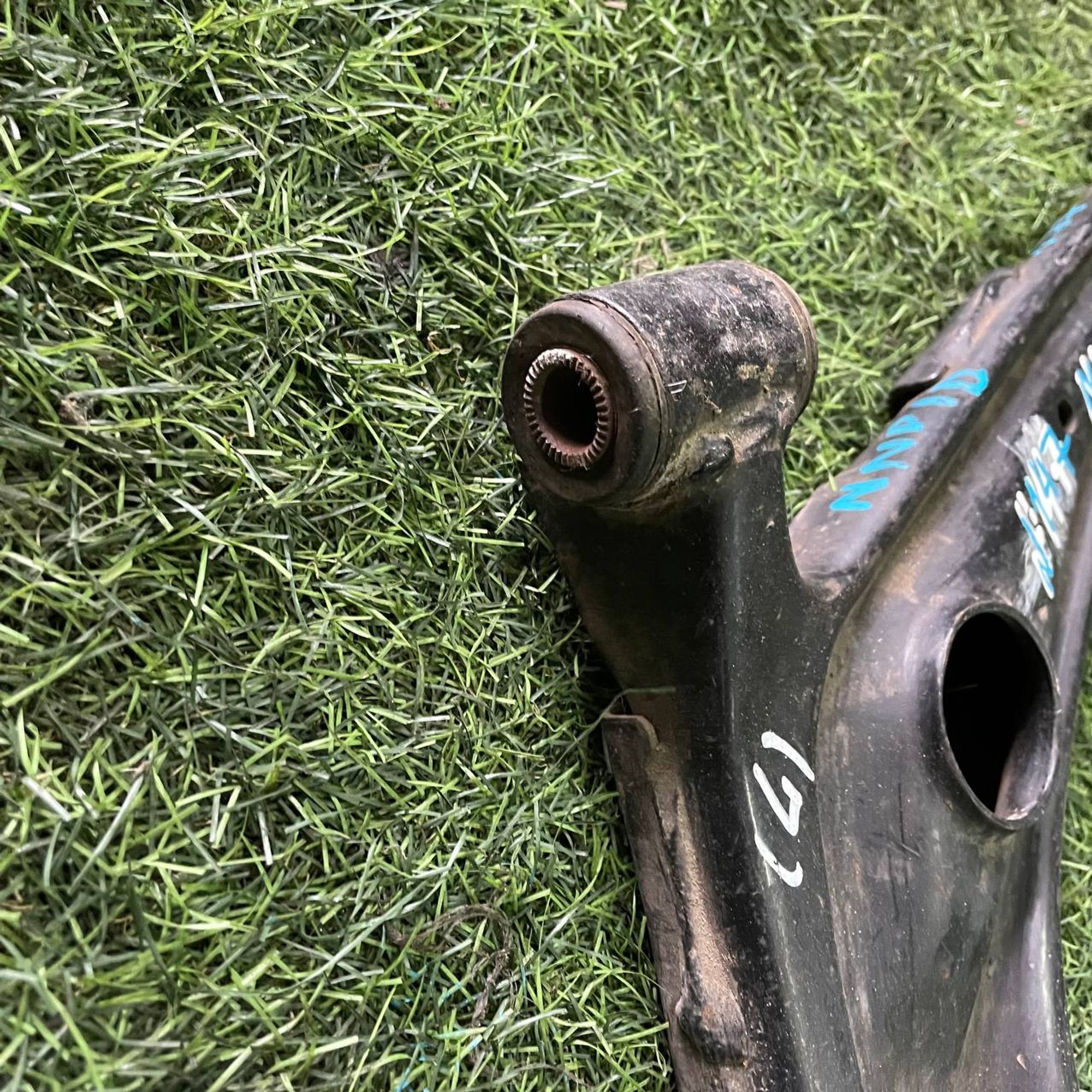 147 Рычаг передний левый нижний TOYOTA PORTE NNP10, 1 рублей, Невинномысск