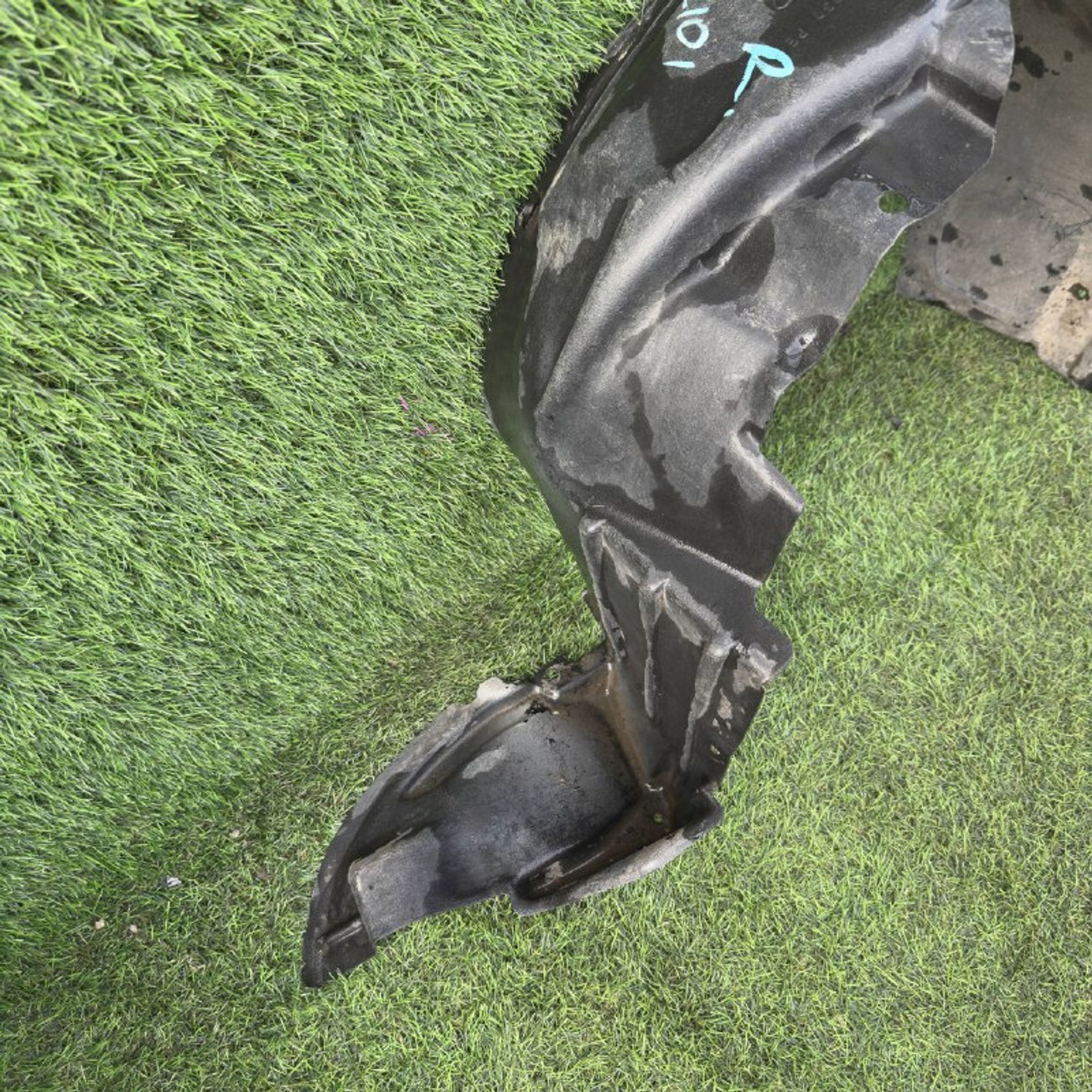 863 Подкрылок передний правый TOYOTA SPRINTER MARINO AE101, 999 рублей, Невинномысск