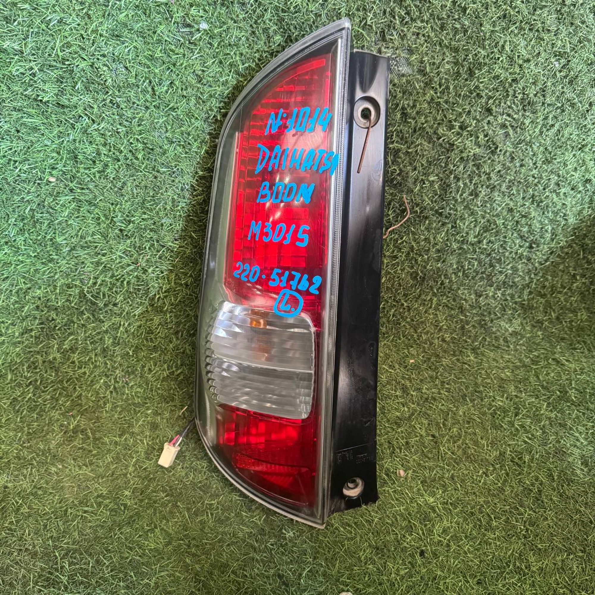 1014 Фонарь задний правый TOYOTA BOON M301S, 1 рублей, Невинномысск