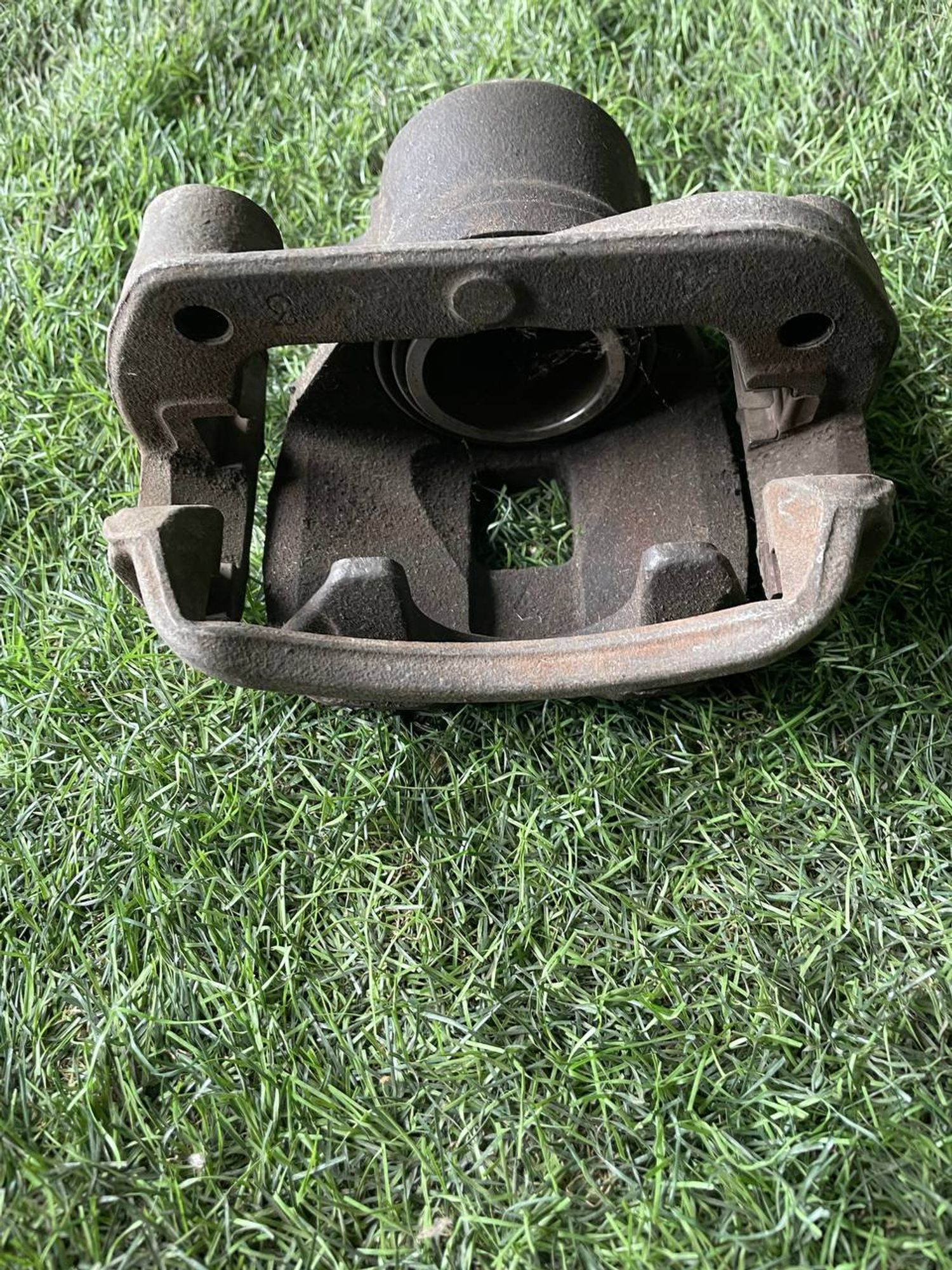 107 Суппорт тормозной передний левый Toyota GX90, 3000 рублей, Невинномысск