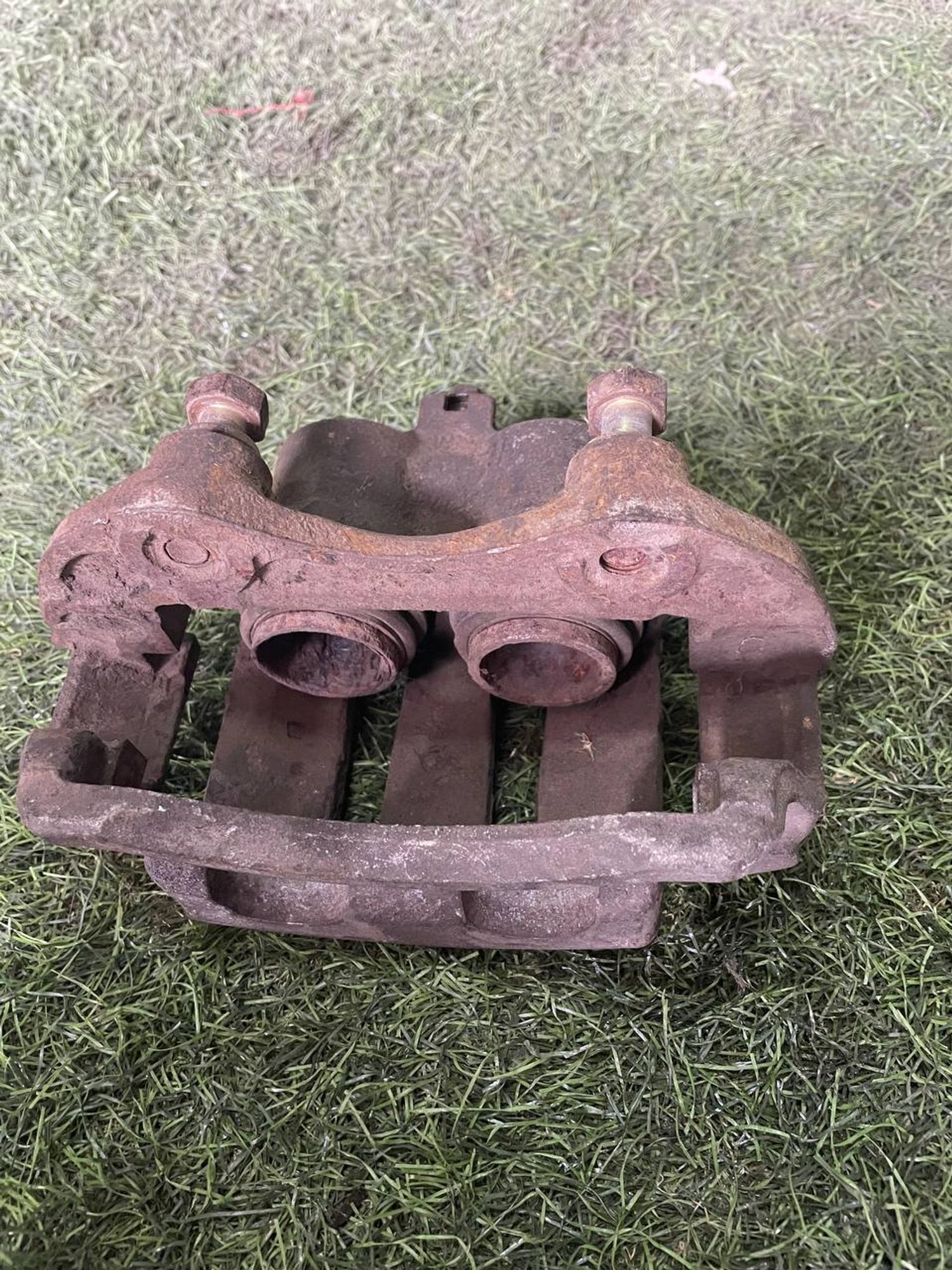 446 Суппорт тормозной передний правый NISSAN SKYLINE ER33, 3500 рублей, Невинномысск