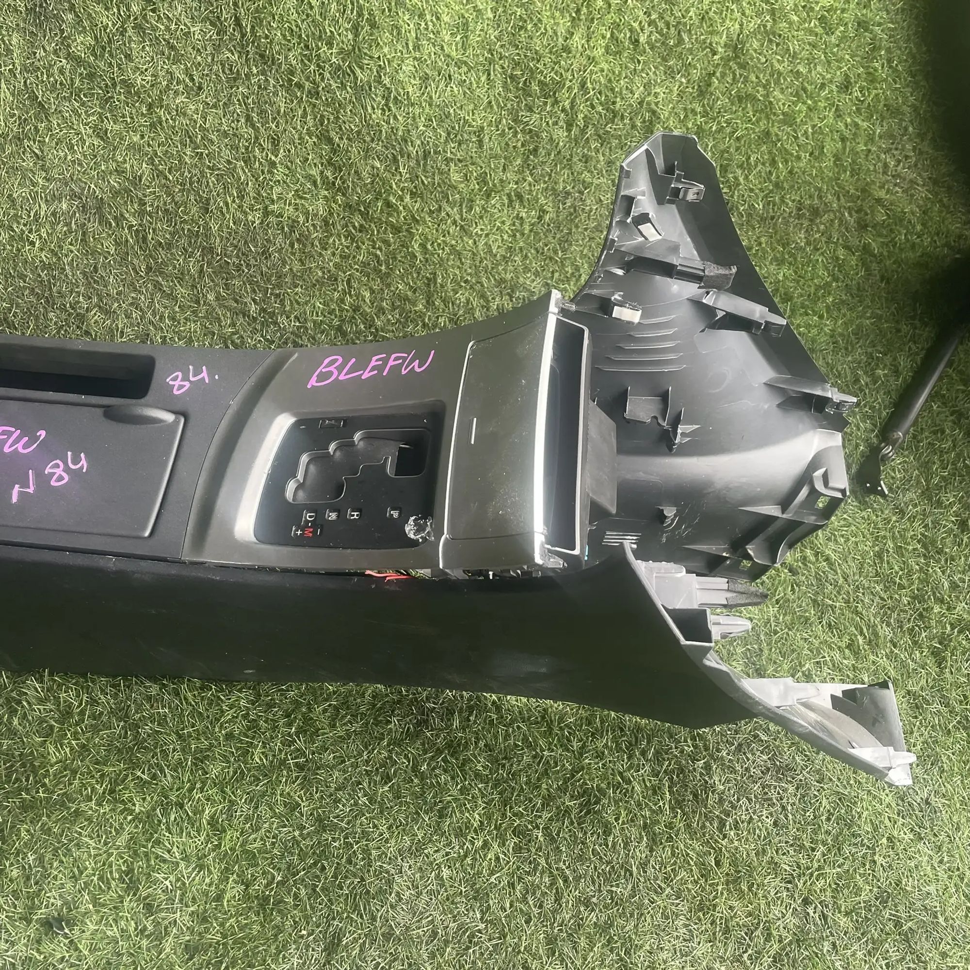 https://ycs.partsauto.market/partsauto-images/thmbs/userImages/772e461030aea93f4dbb6447c0f924d3/part/ae586f7f-209d-464c-a9a5-1da31826c58e_1776671159217.jpg