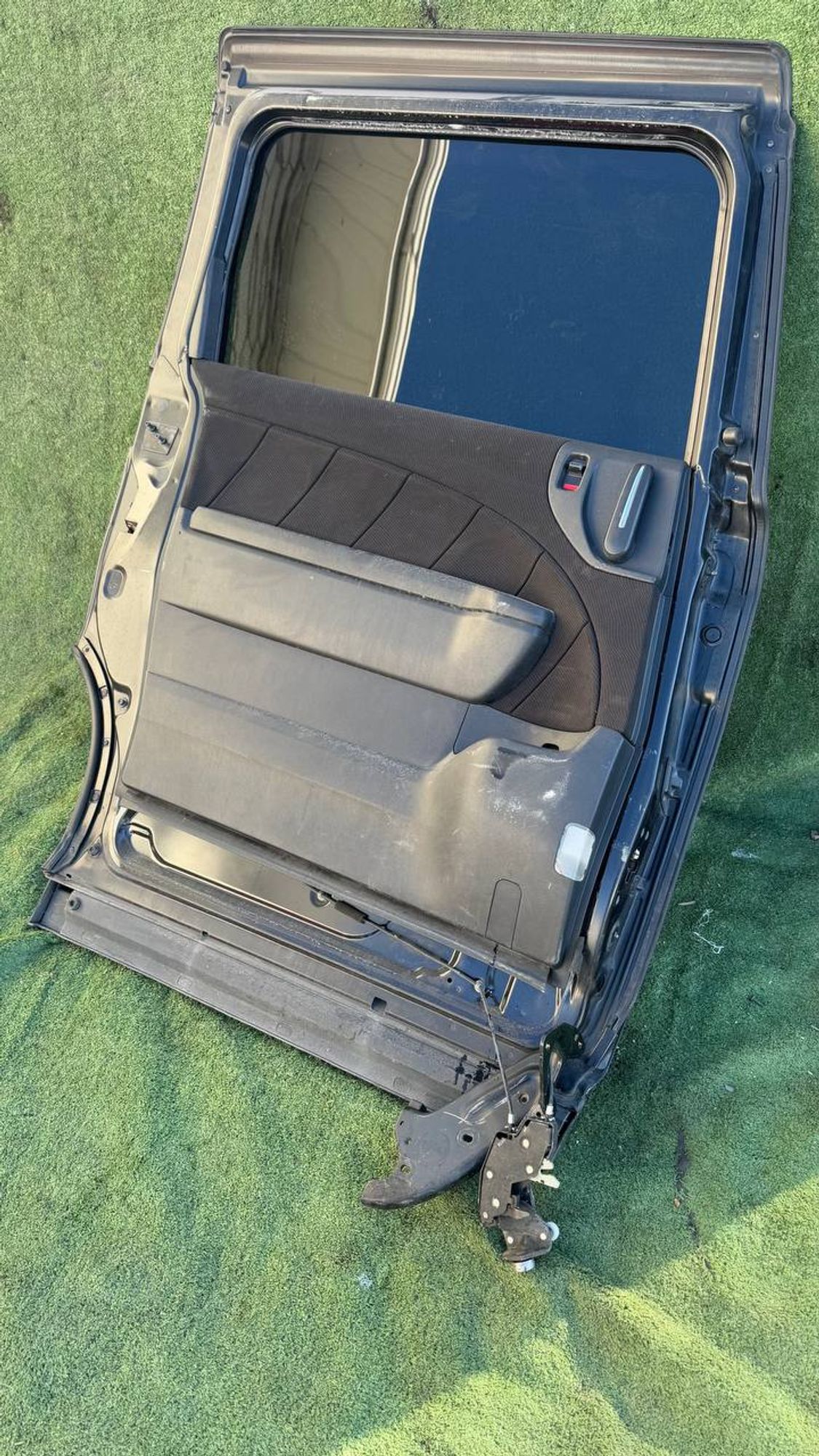 https://ycs.partsauto.market/partsauto-images/thmbs/userImages/772e461030aea93f4dbb6447c0f924d3/part/aec66d1a-3ff4-4ce3-af77-0a2bb184fc26_1734688072635.jpg