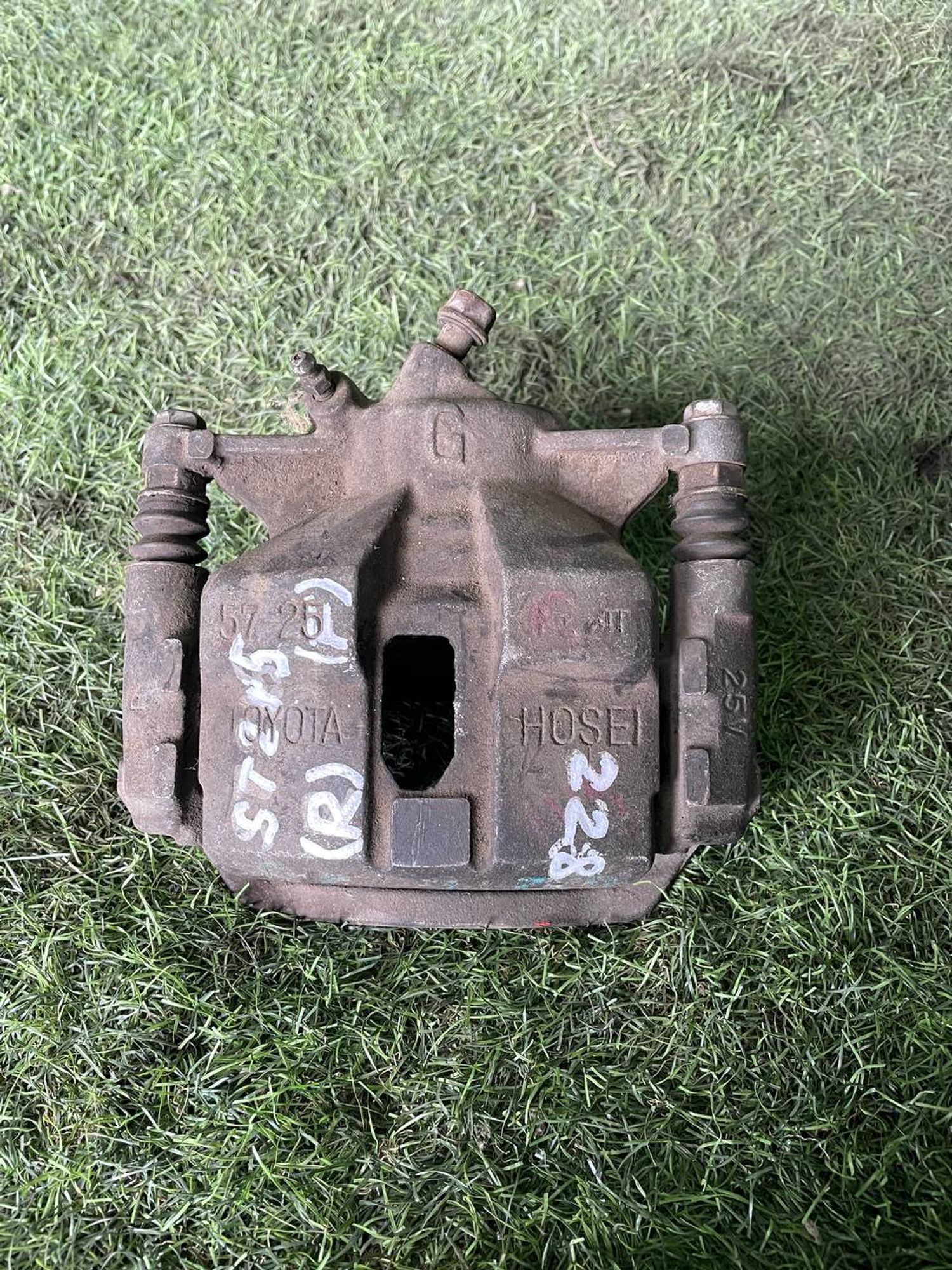 228 Суппорт тормозной передний правый TOYOTA CALDINA ST215, 3000 рублей, Невинномысск