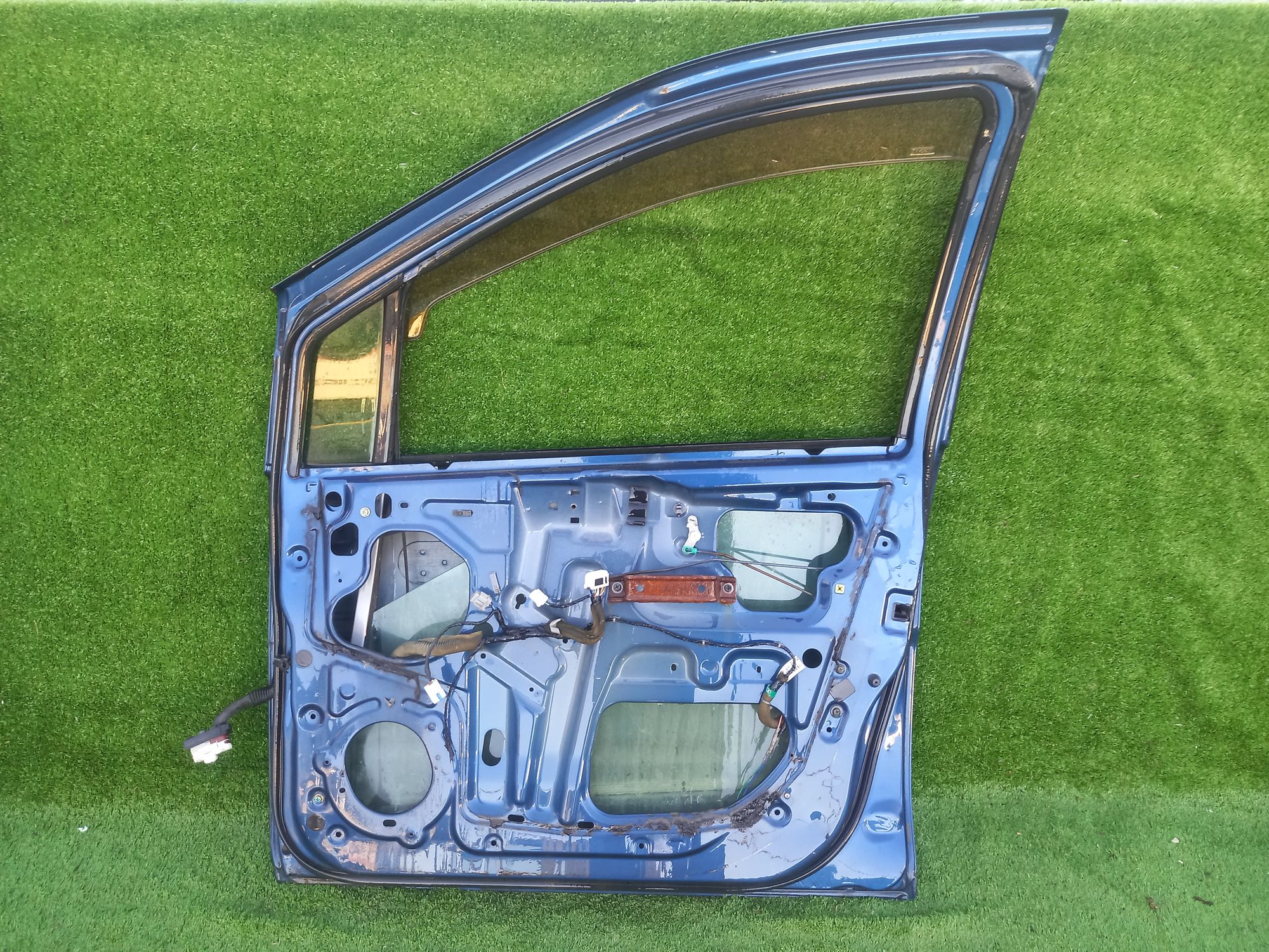 1088 дверь передняя правая на NISSAN LIBERTY RM12, 9500 рублей, Невинномысск