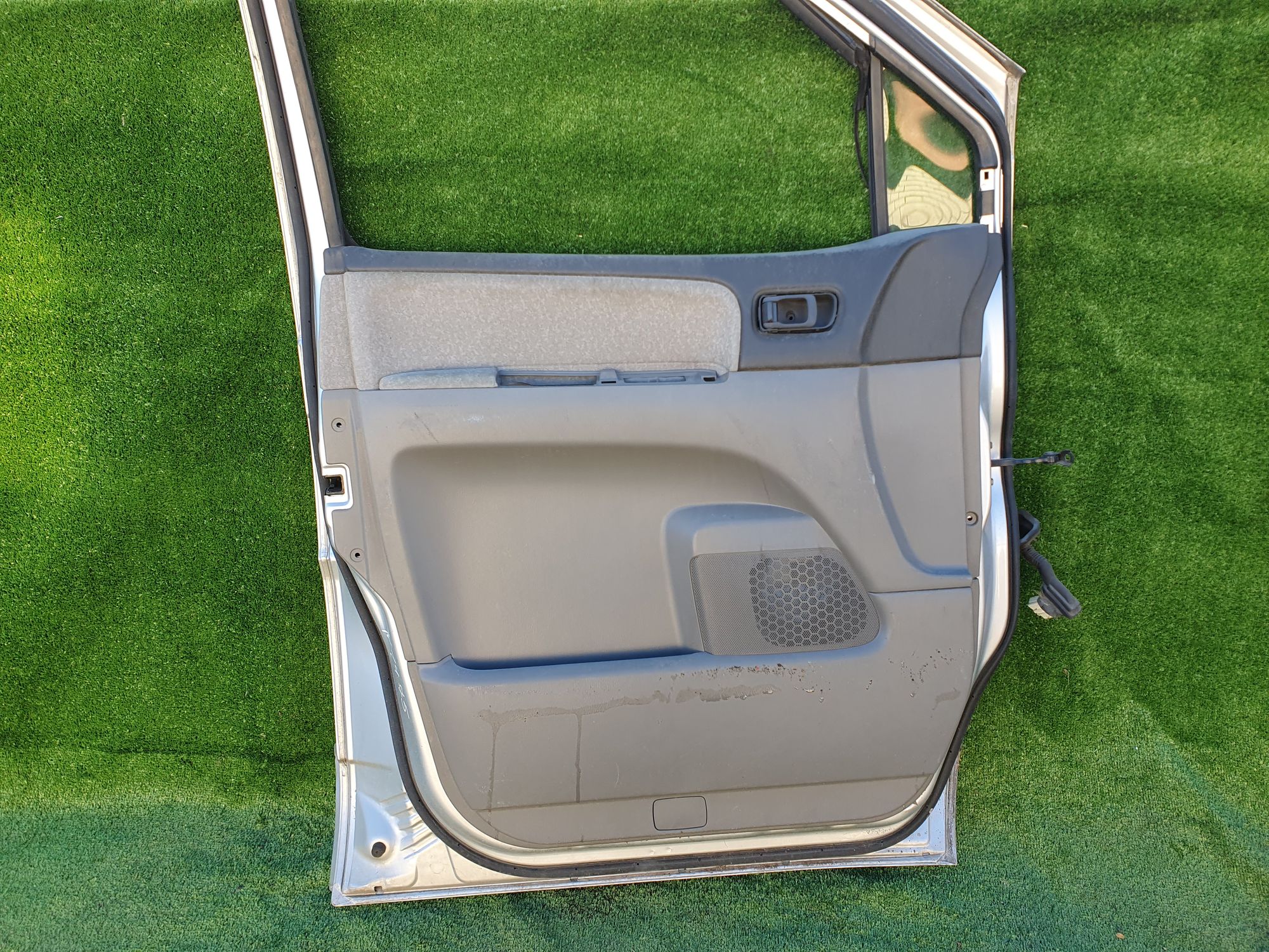 1475 дверь на NISSAN ELGRAND ATE50, 16500 рублей, Невинномысск