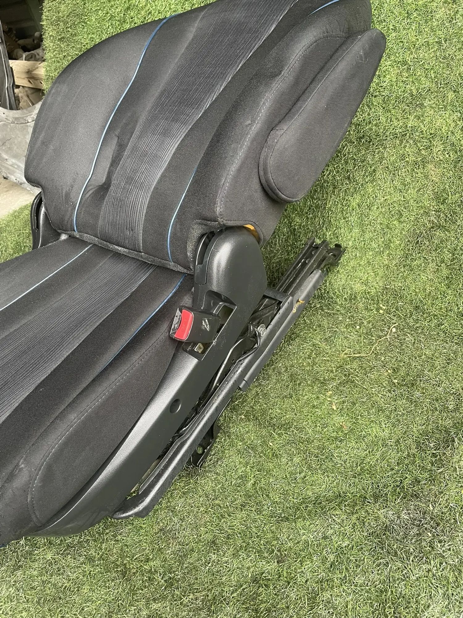 https://ycs.partsauto.market/partsauto-images/thmbs/userImages/772e461030aea93f4dbb6447c0f924d3/part/b03fdc3f-c9c5-4296-af4c-5fdedc0153df_1777968927099.jpg