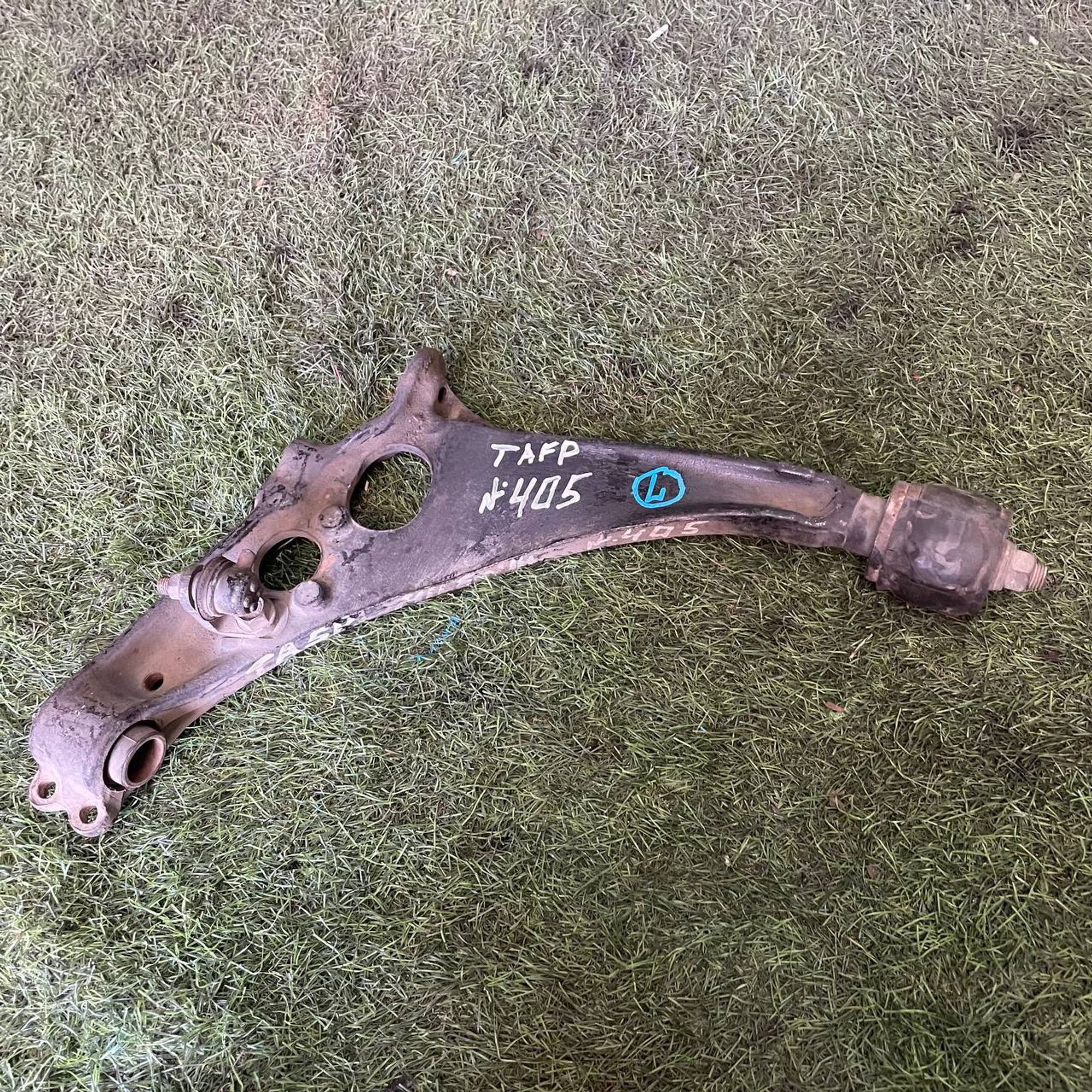 405 Рычаг передний правый нижний MAZDA MILLENIA TAFP, 1 рублей, Невинномысск