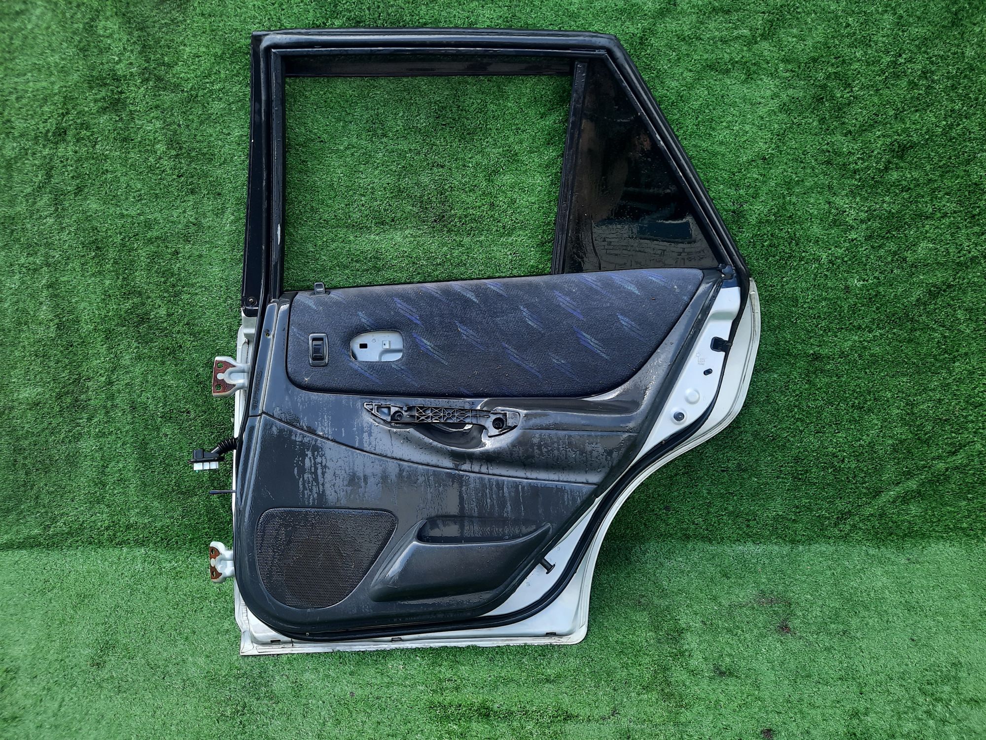 670 дверь на MAZDA FAMILIA, 7000 рублей, Невинномысск