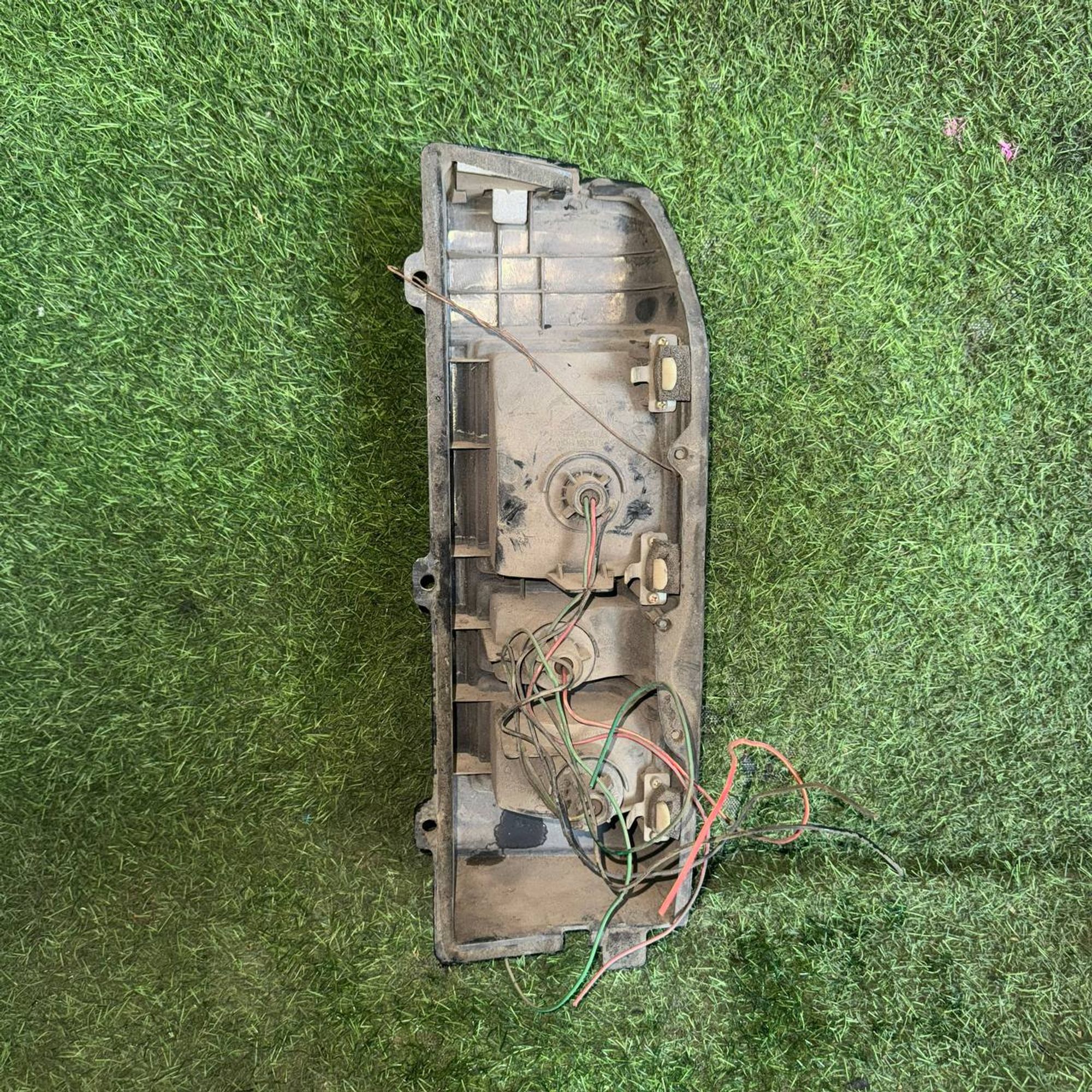 372 Фонарь задний левый MAZDA BONGO SSF8, 1 рублей, Невинномысск