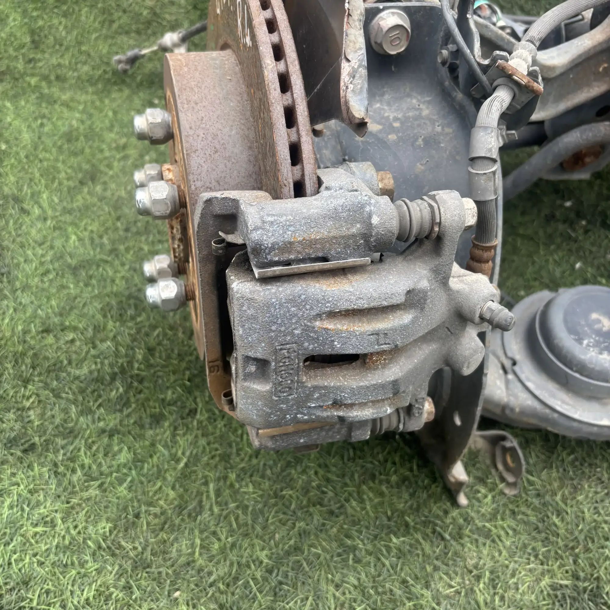 https://ycs.partsauto.market/partsauto-images/thmbs/userImages/772e461030aea93f4dbb6447c0f924d3/part/b0bc4822-b7aa-42a5-87ed-8561917da1c9_1777015071838.jpg