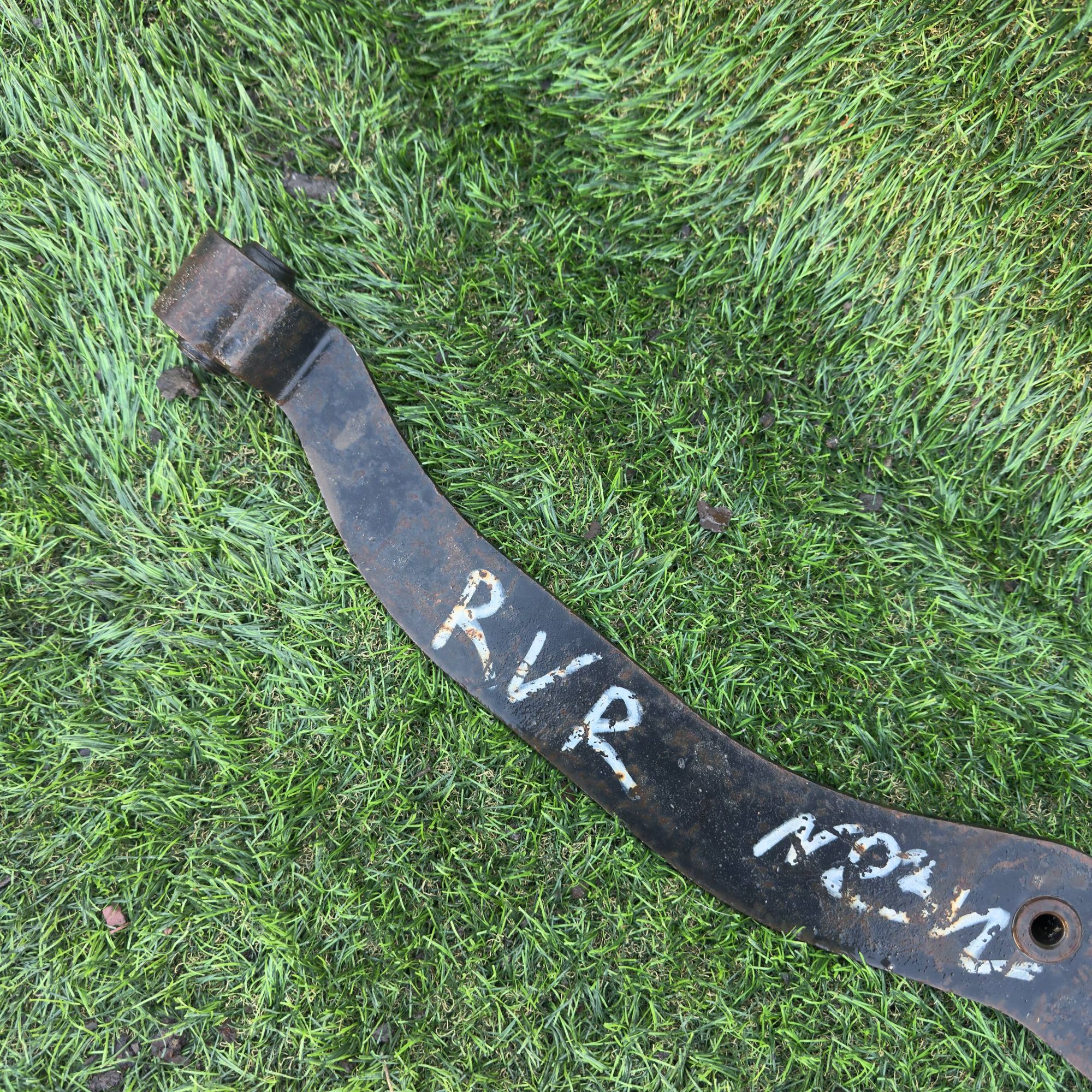 301 Балка поперечная MITSUBISHI RVR N23W, 1 рублей, Невинномысск