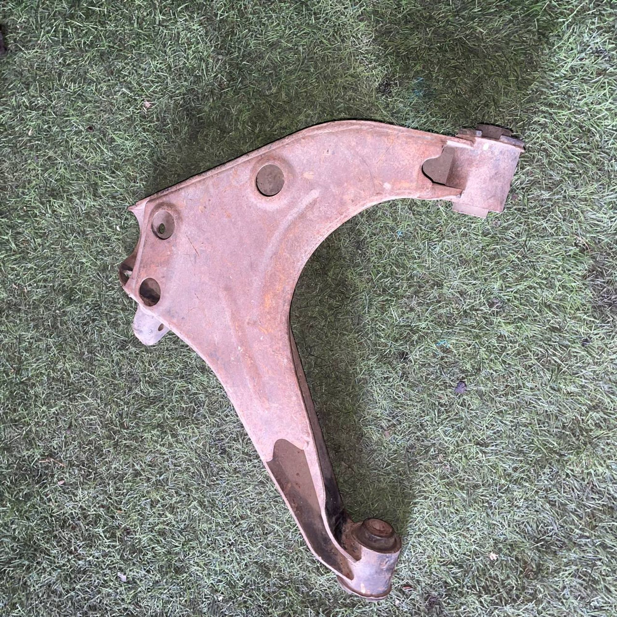 500 Рычаг передний правый нижний MITSUBISHI PAJERO SPORT K99W, 1 рублей, Невинномысск